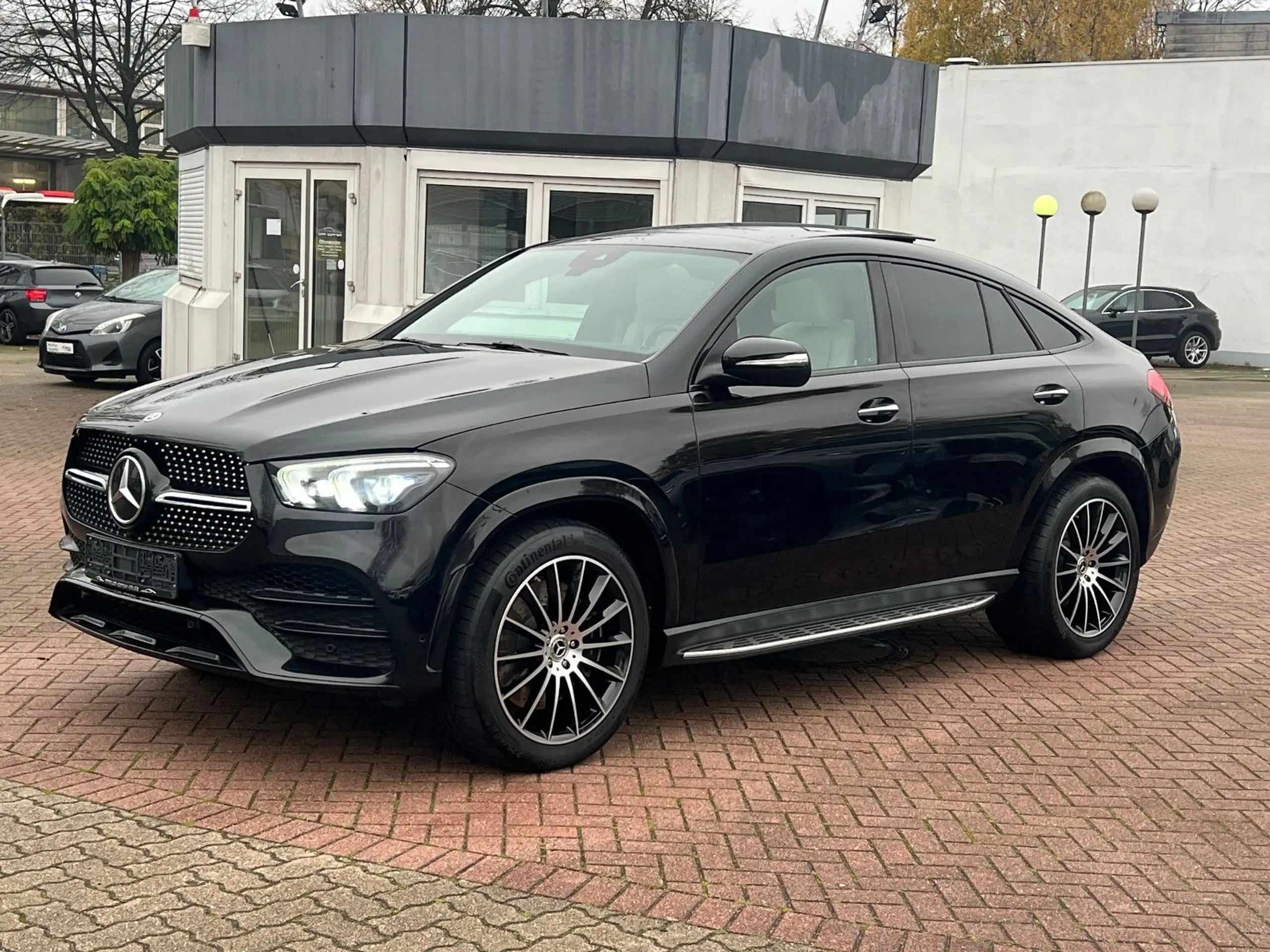 Mercedes-Benz - GLE 350