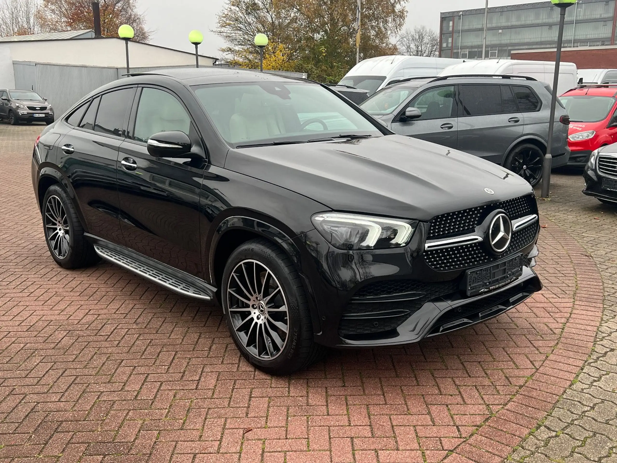 Mercedes-Benz - GLE 350