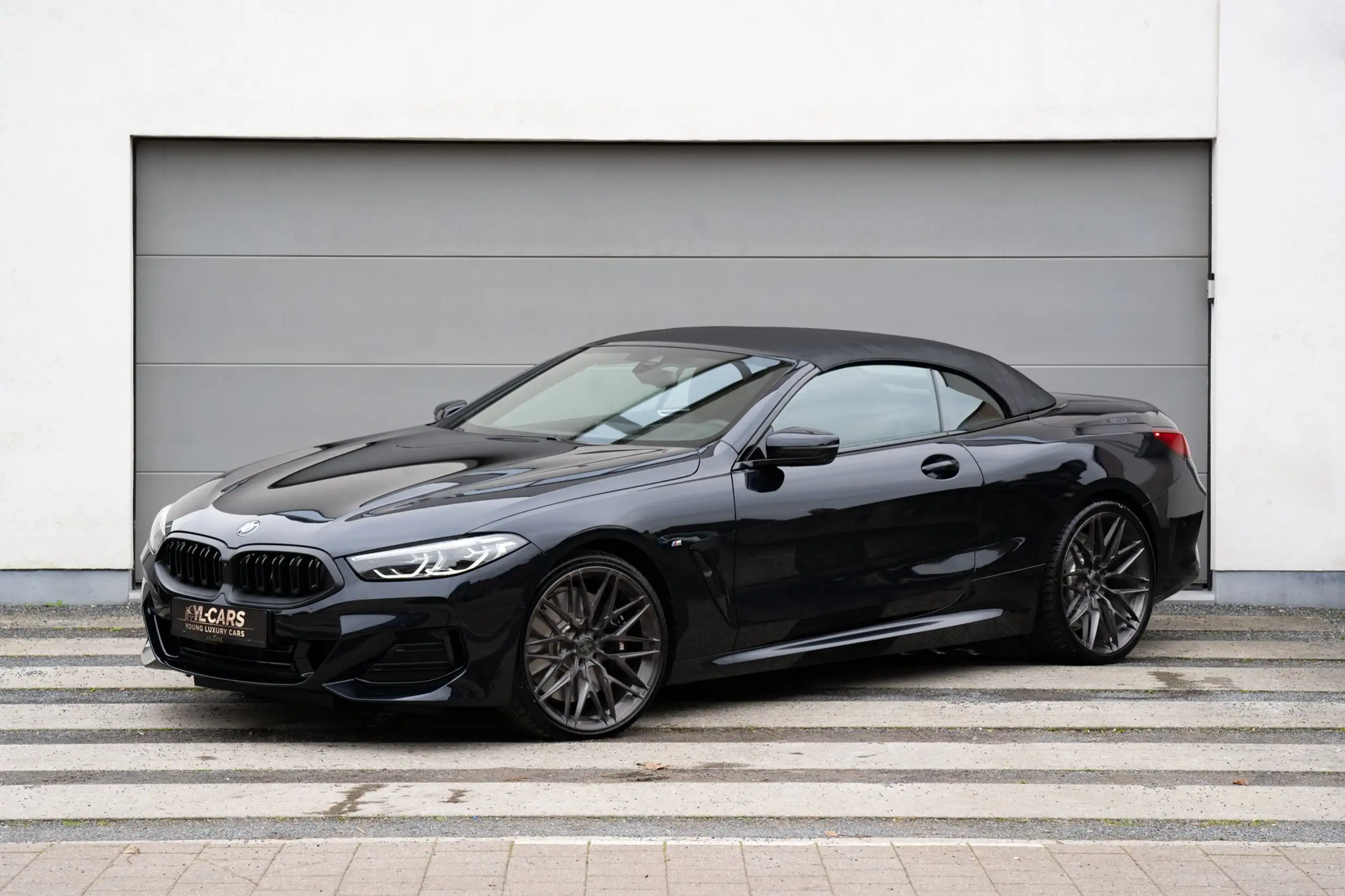 BMW - 840