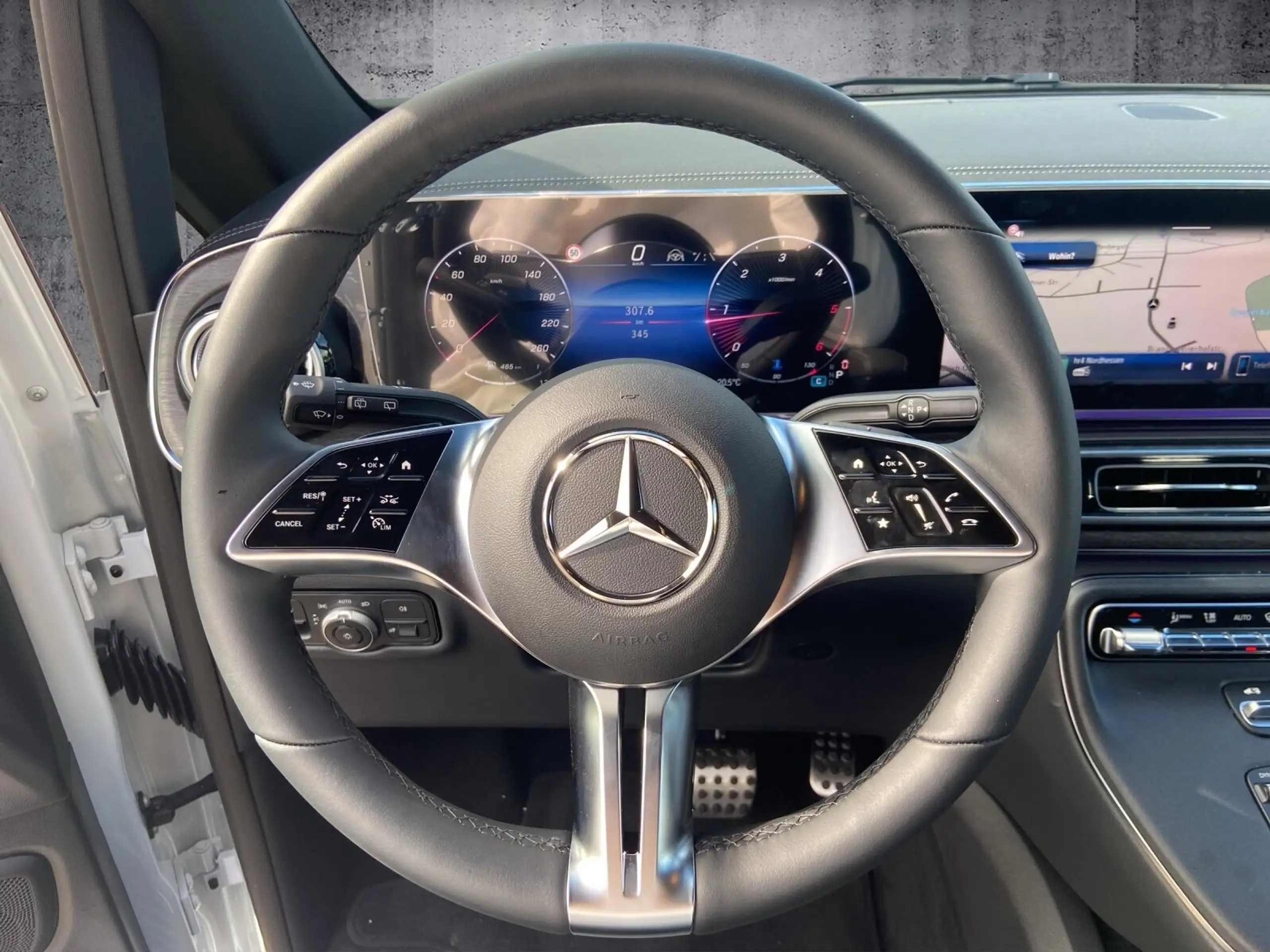 Mercedes-Benz - V 300