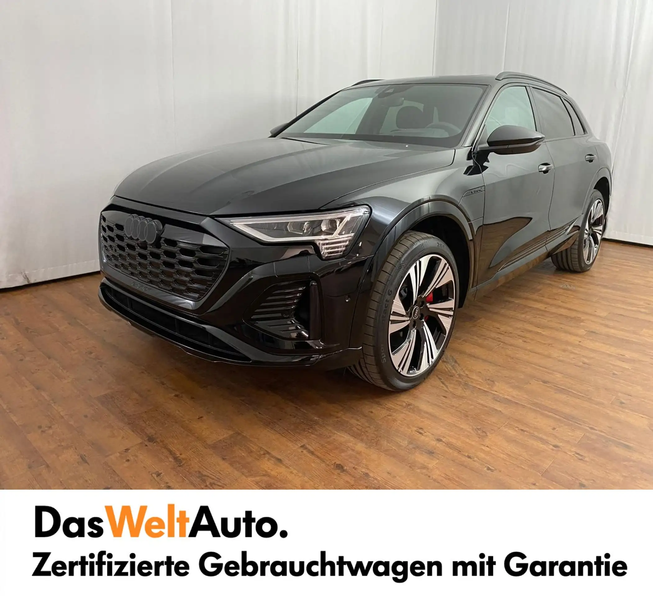 Audi - Q8