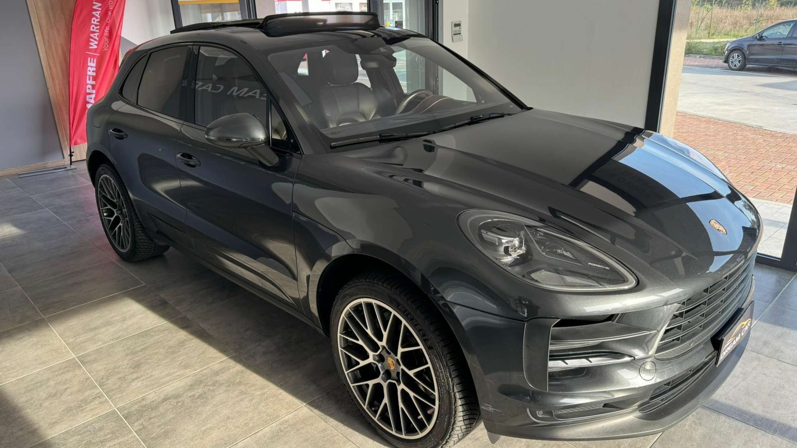 Porsche - Macan