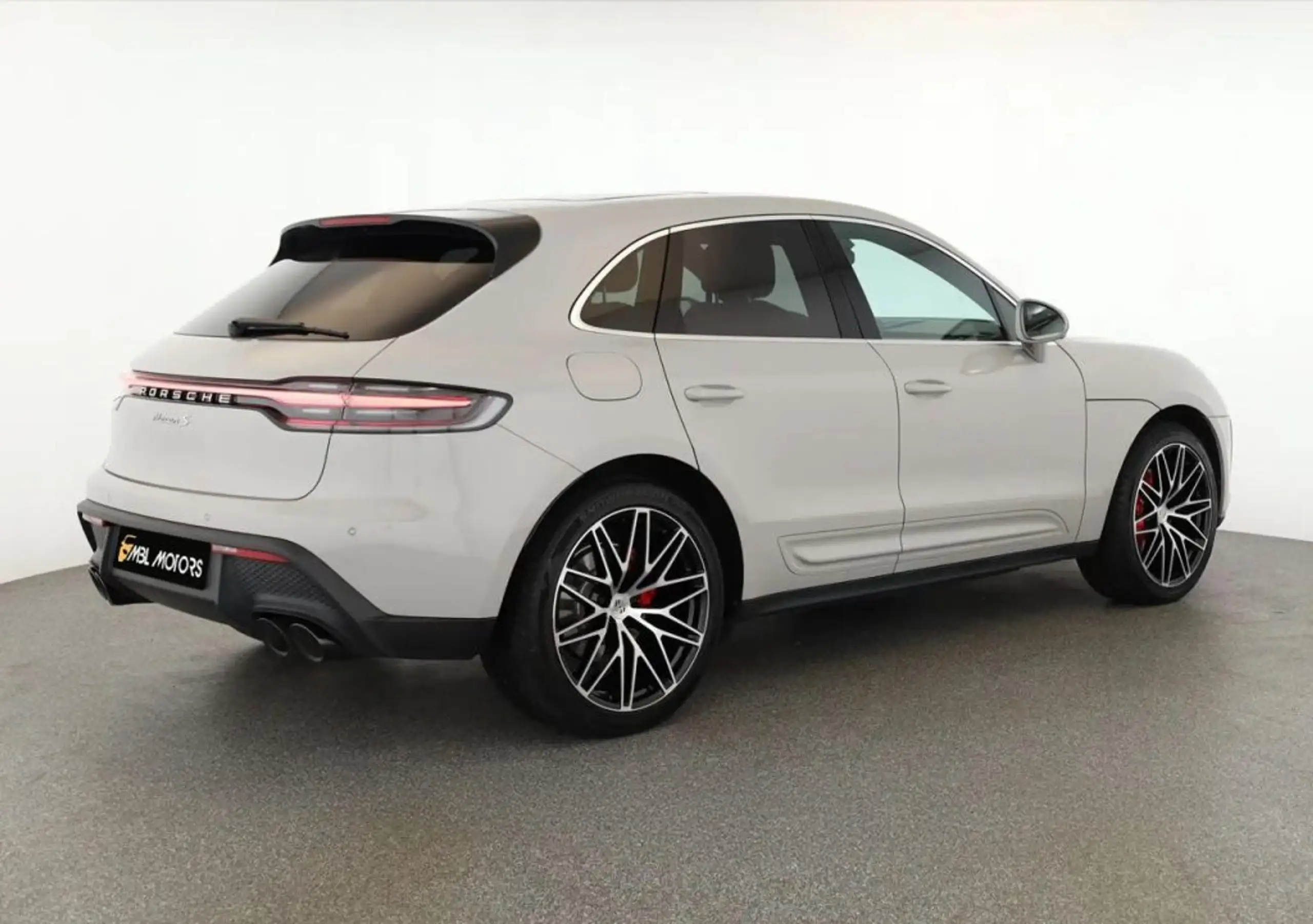 Porsche - Macan