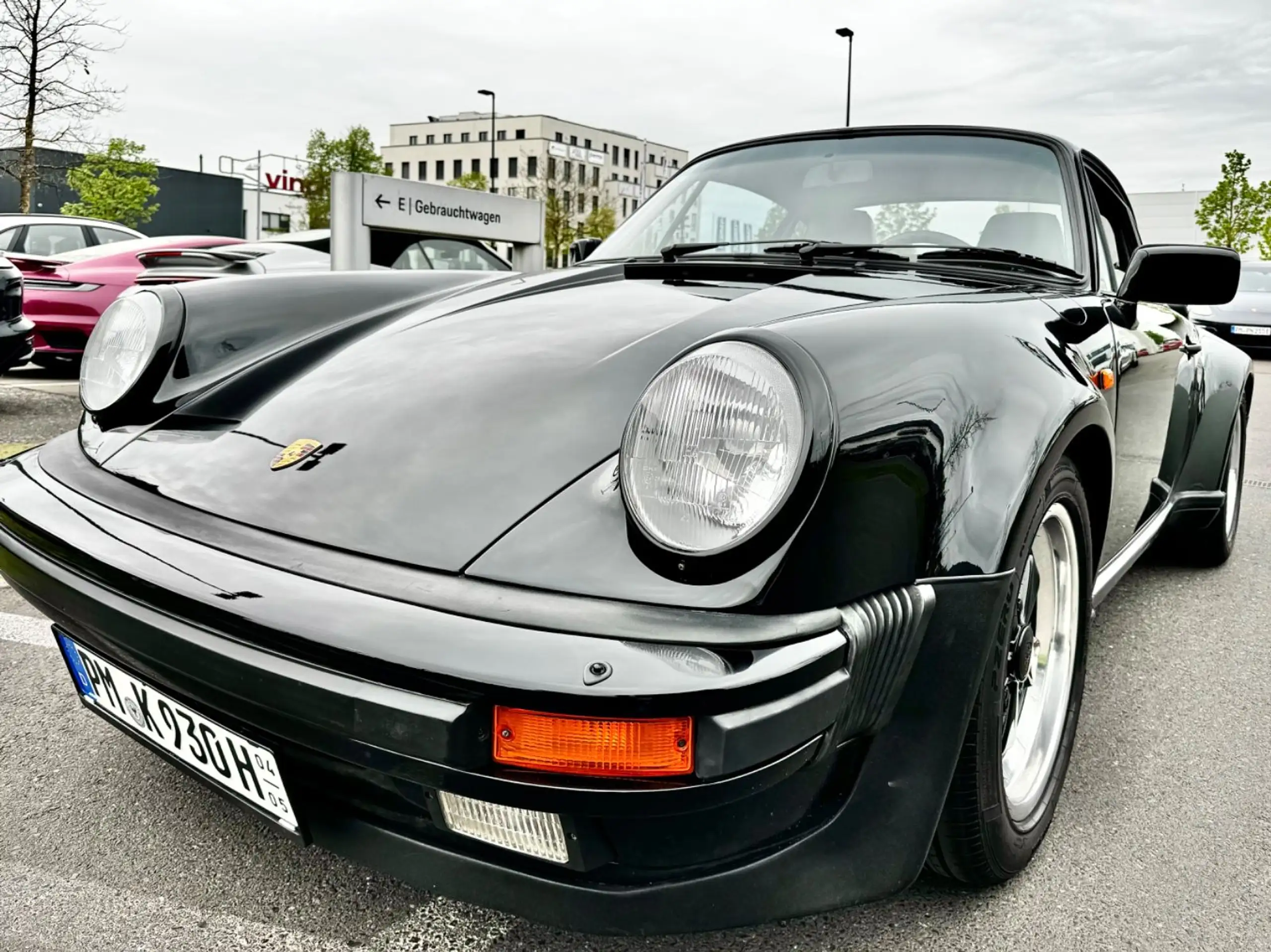 Porsche - 911