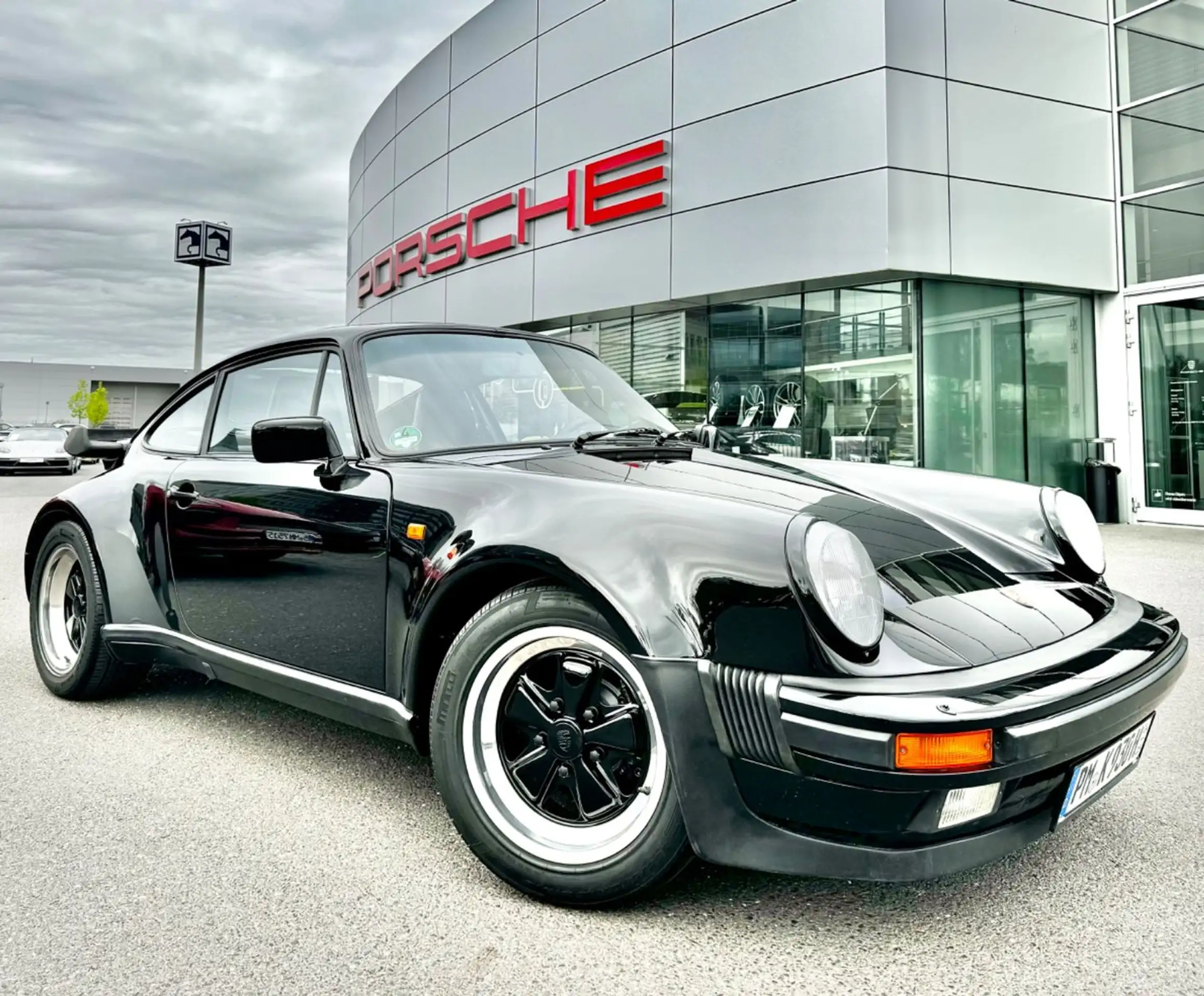 Porsche - 911