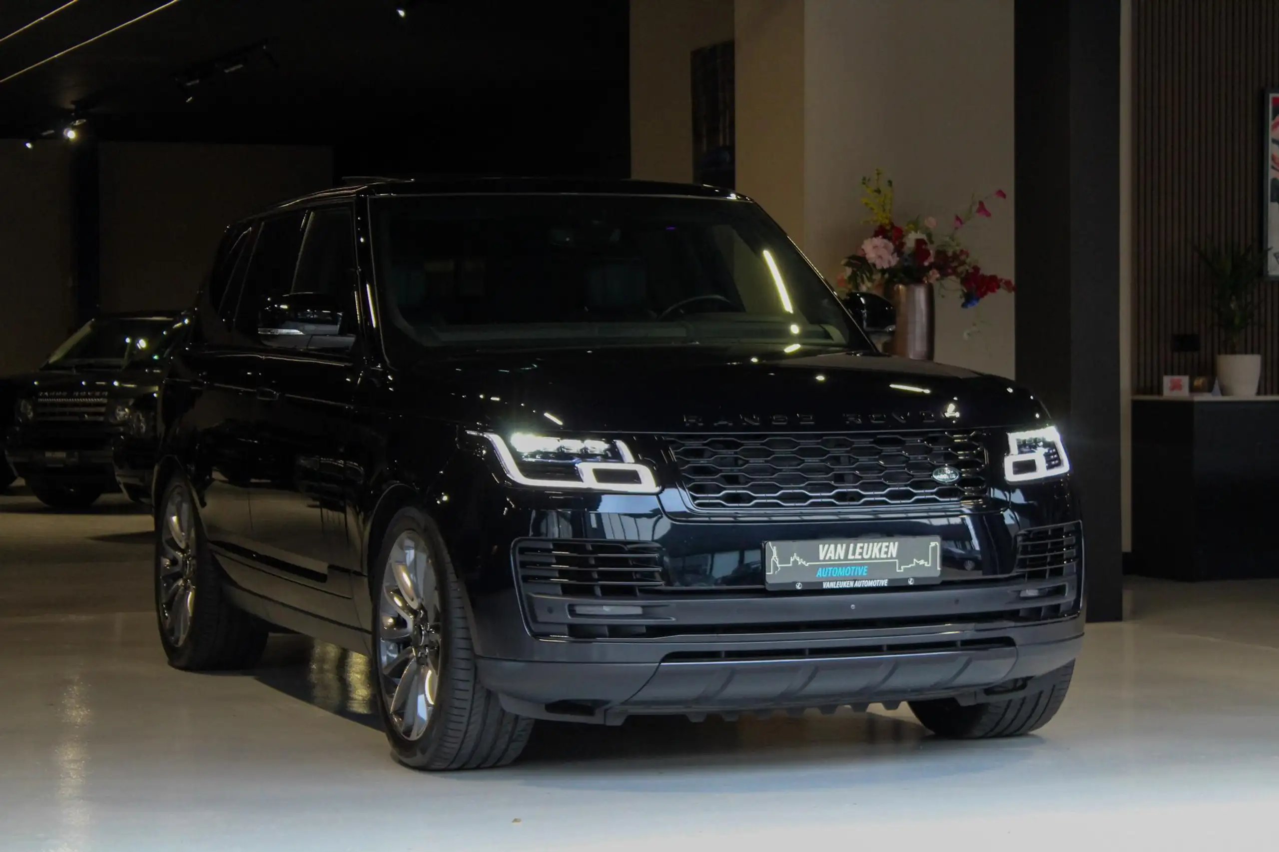 Land Rover - Range Rover