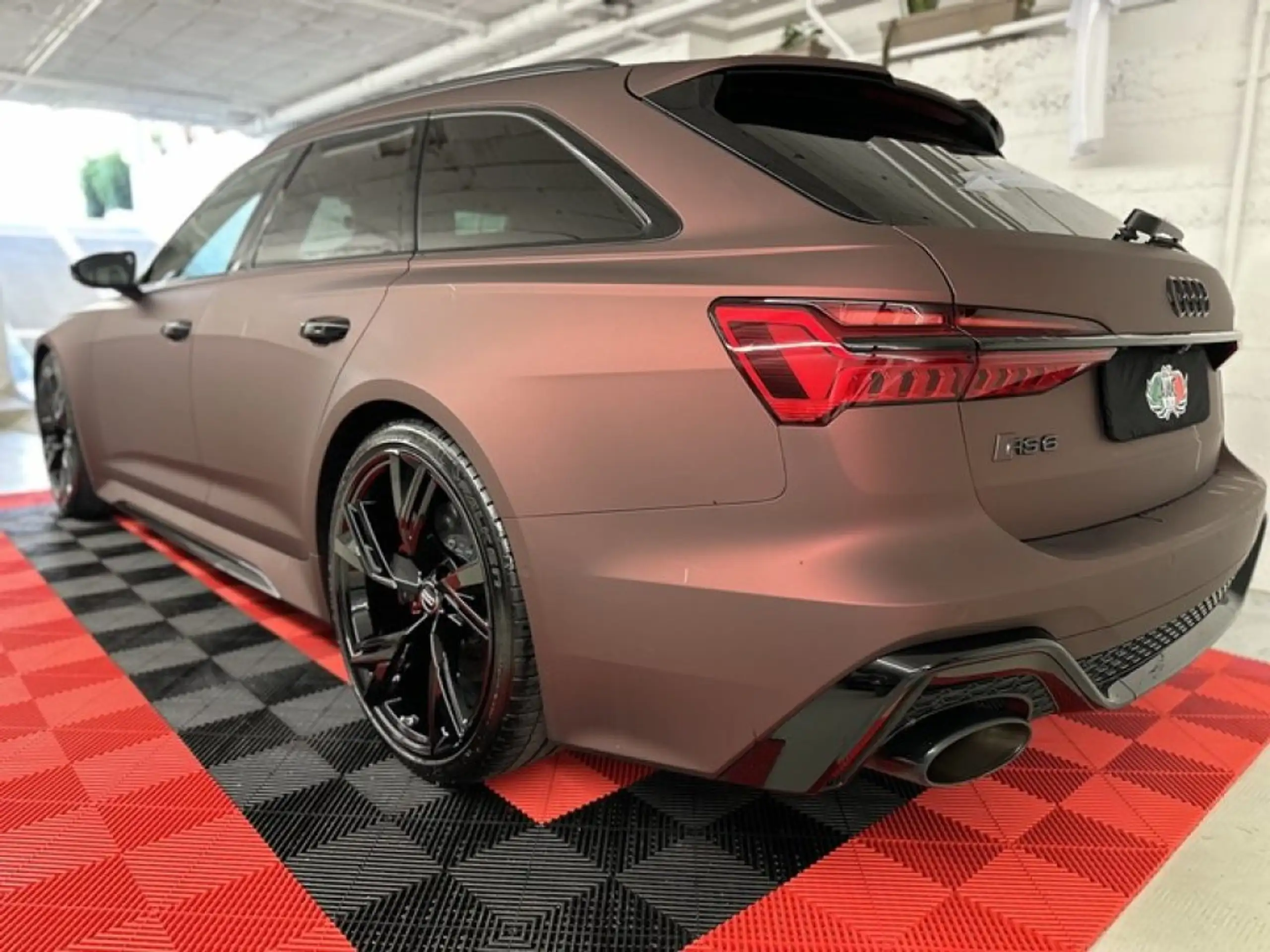 Audi - RS6