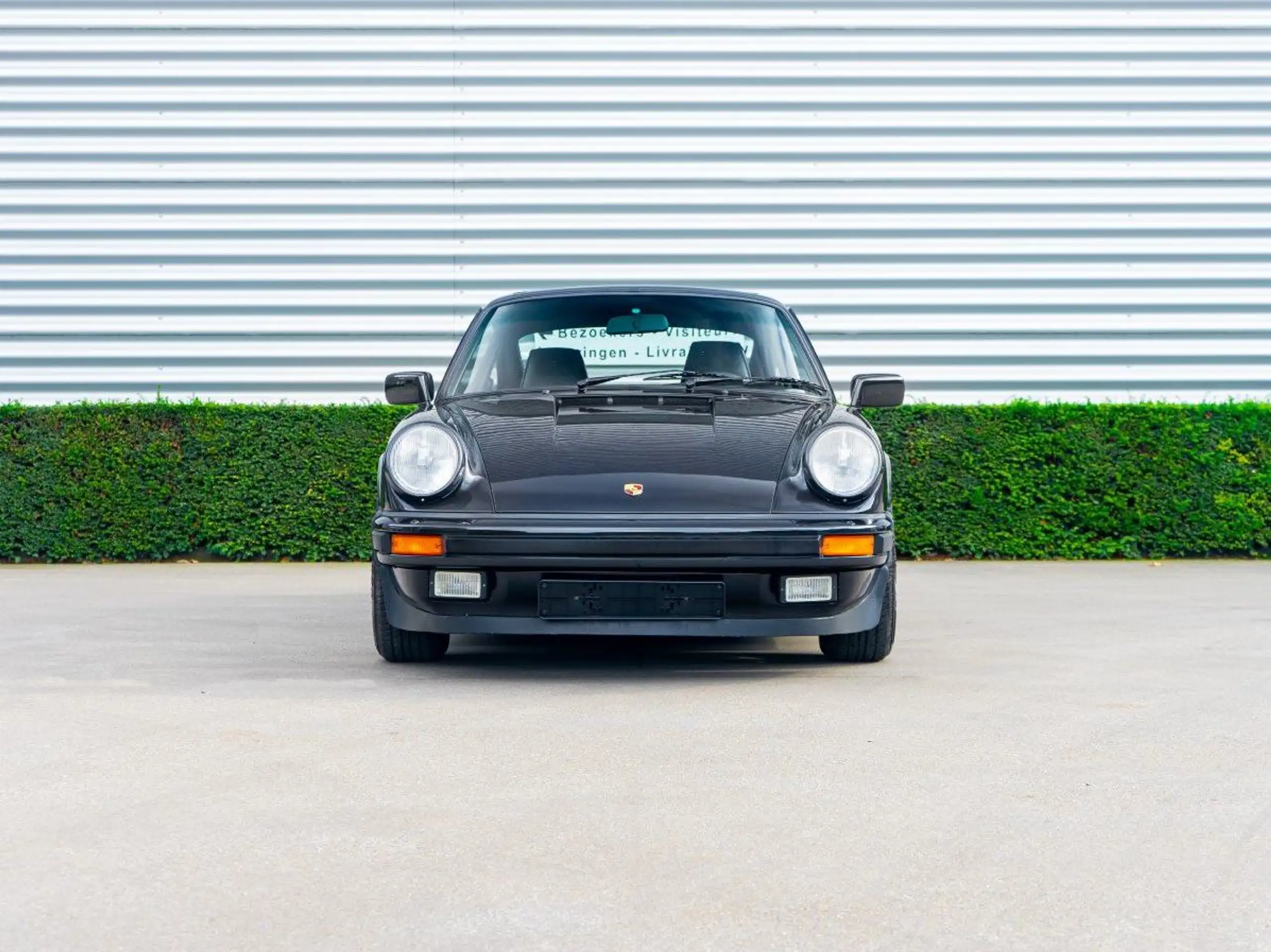 Porsche - 911