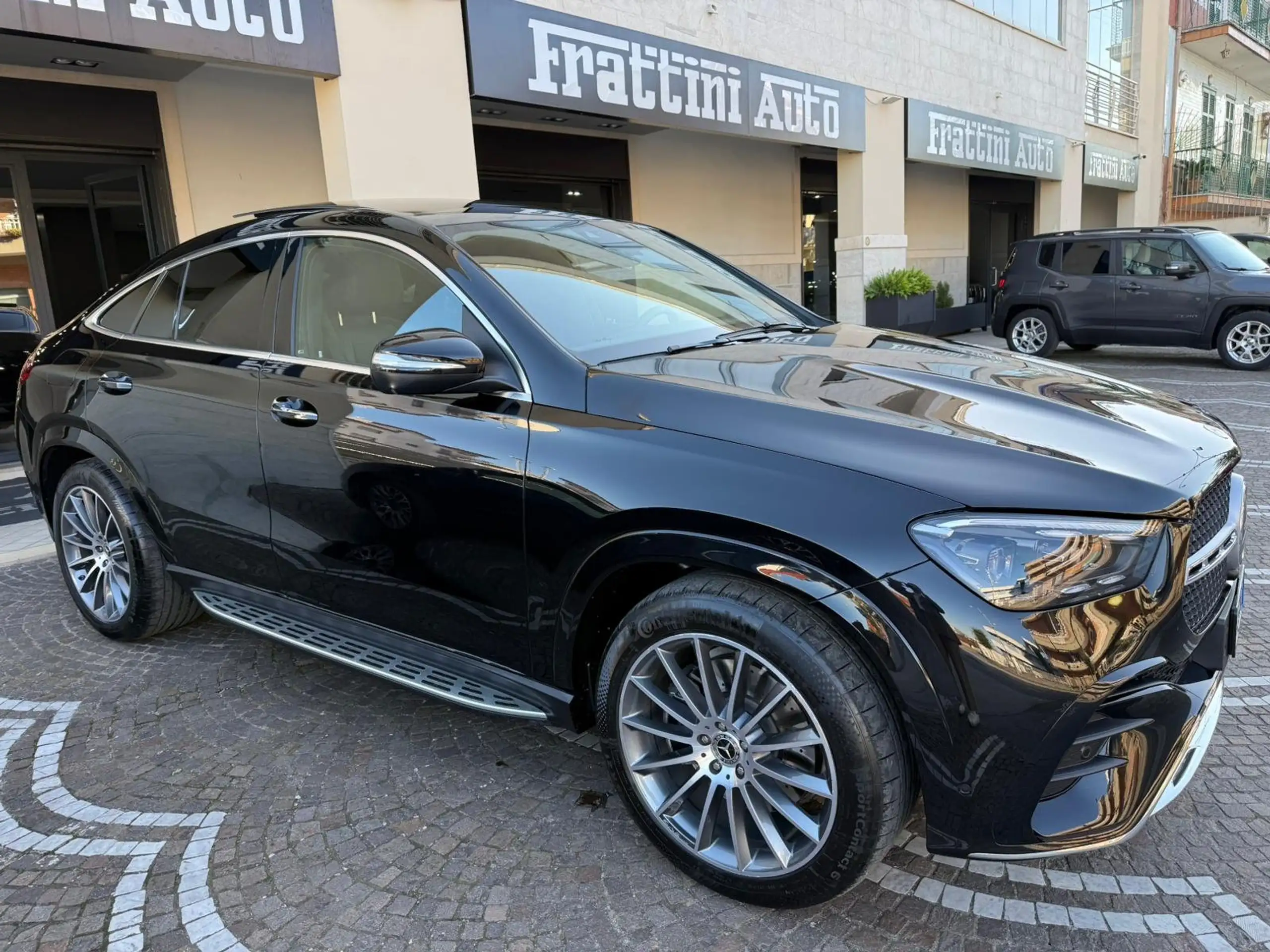 Mercedes-Benz - GLE 300