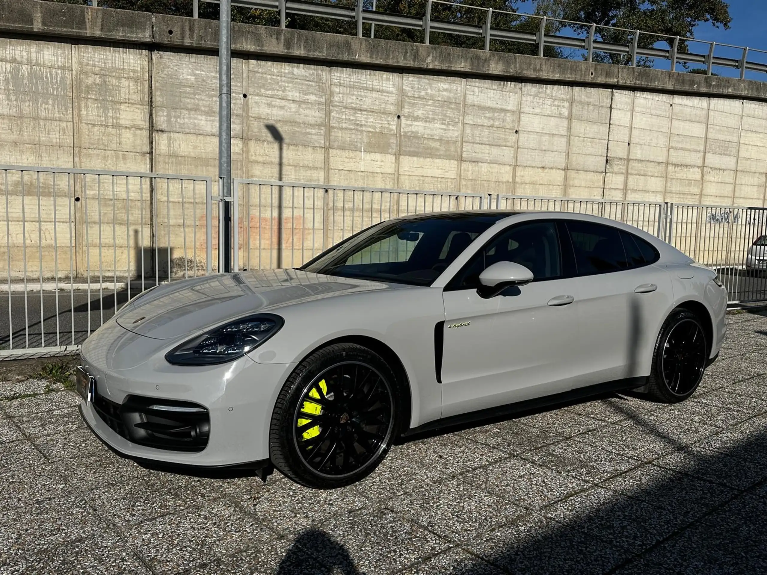 Porsche - Panamera