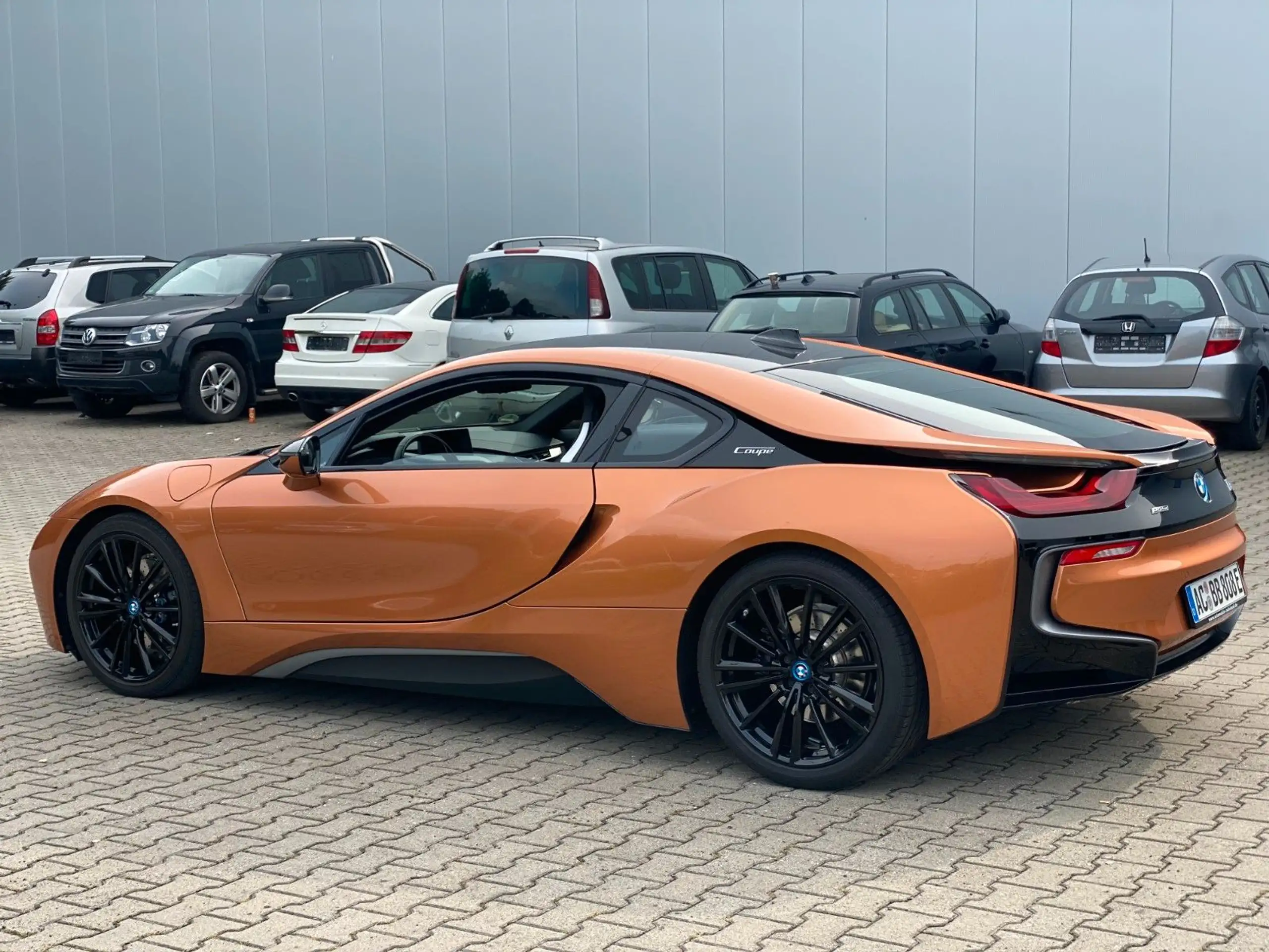 BMW - i8