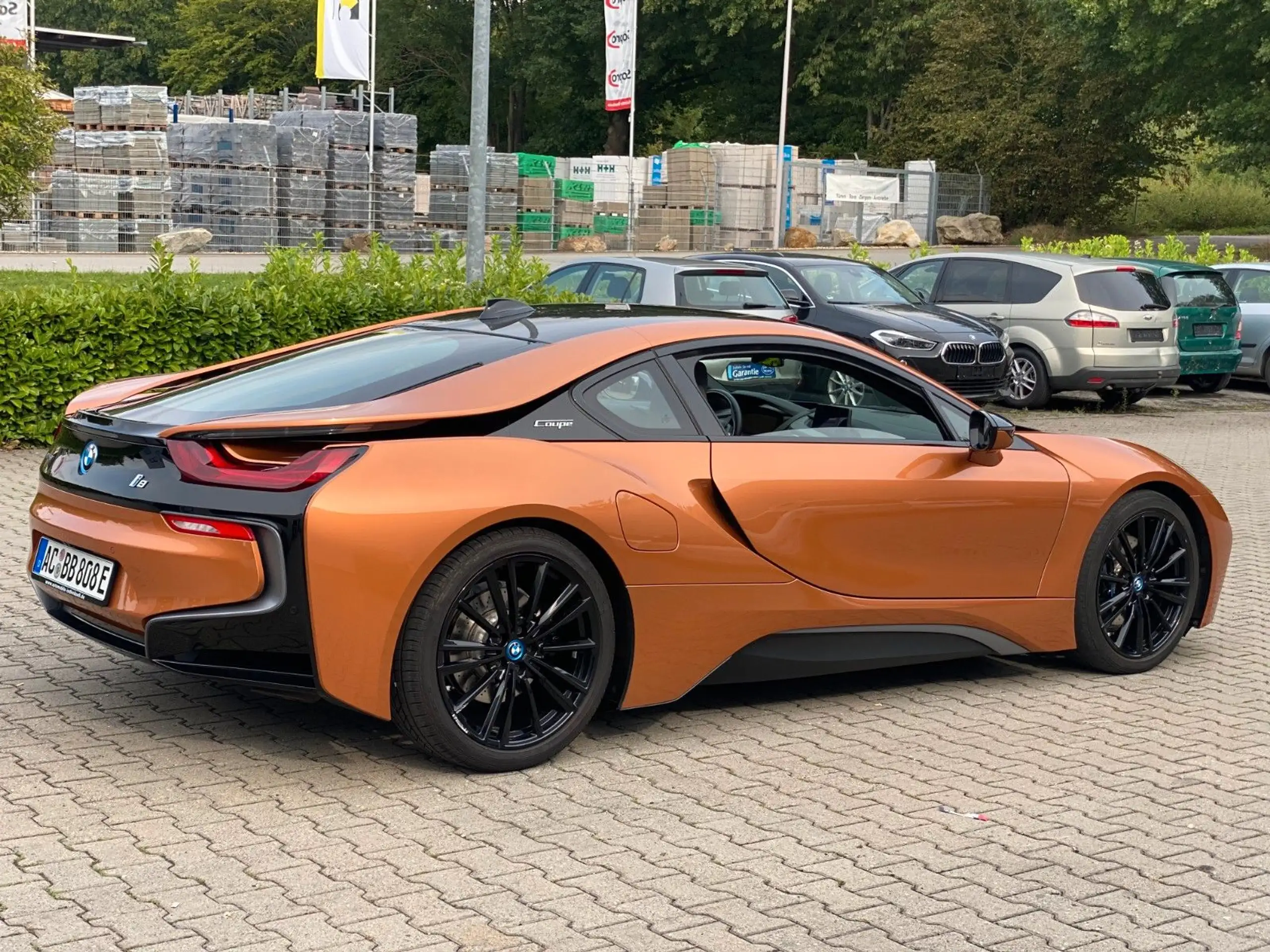 BMW - i8