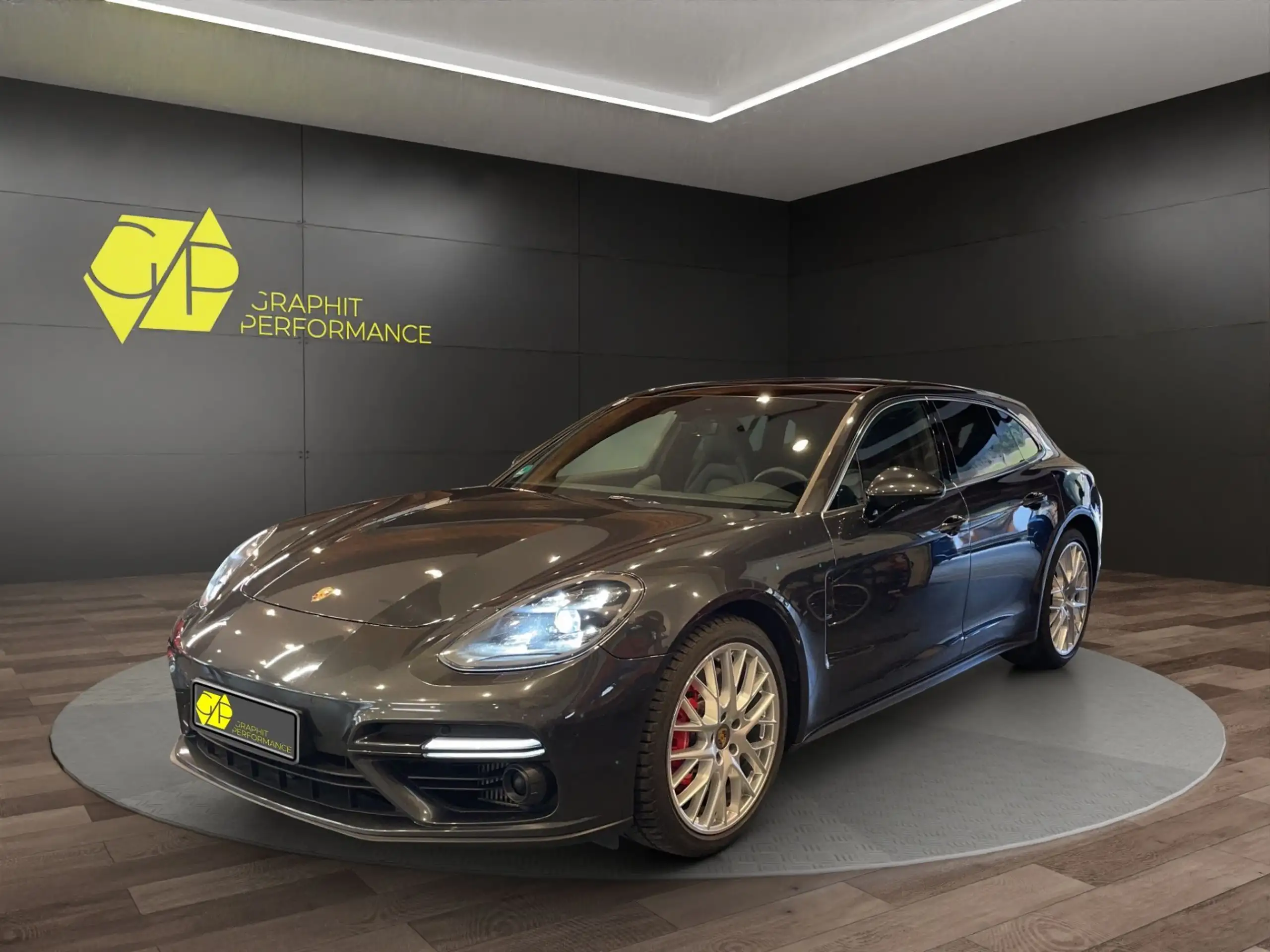 Porsche - Panamera