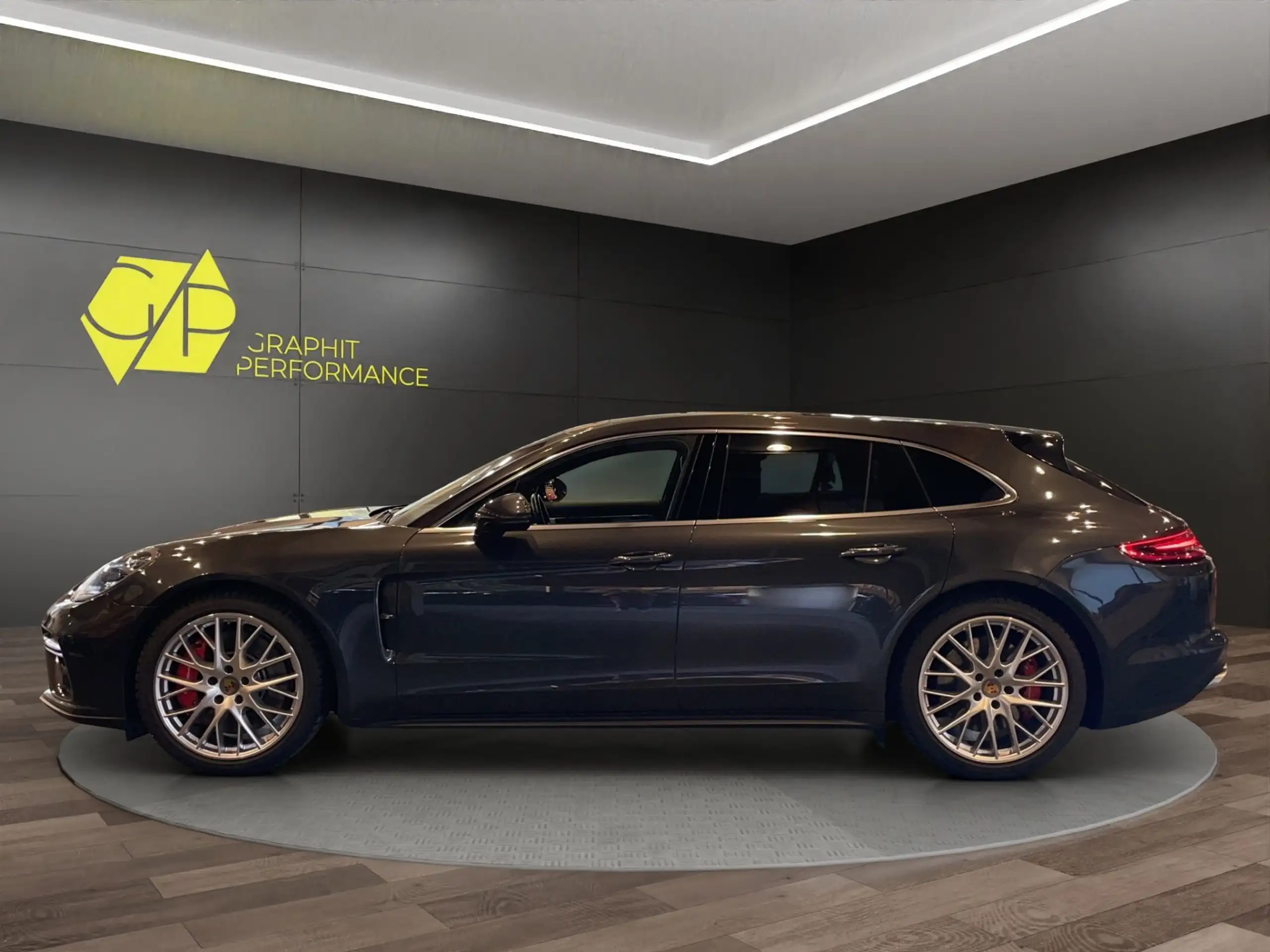 Porsche - Panamera