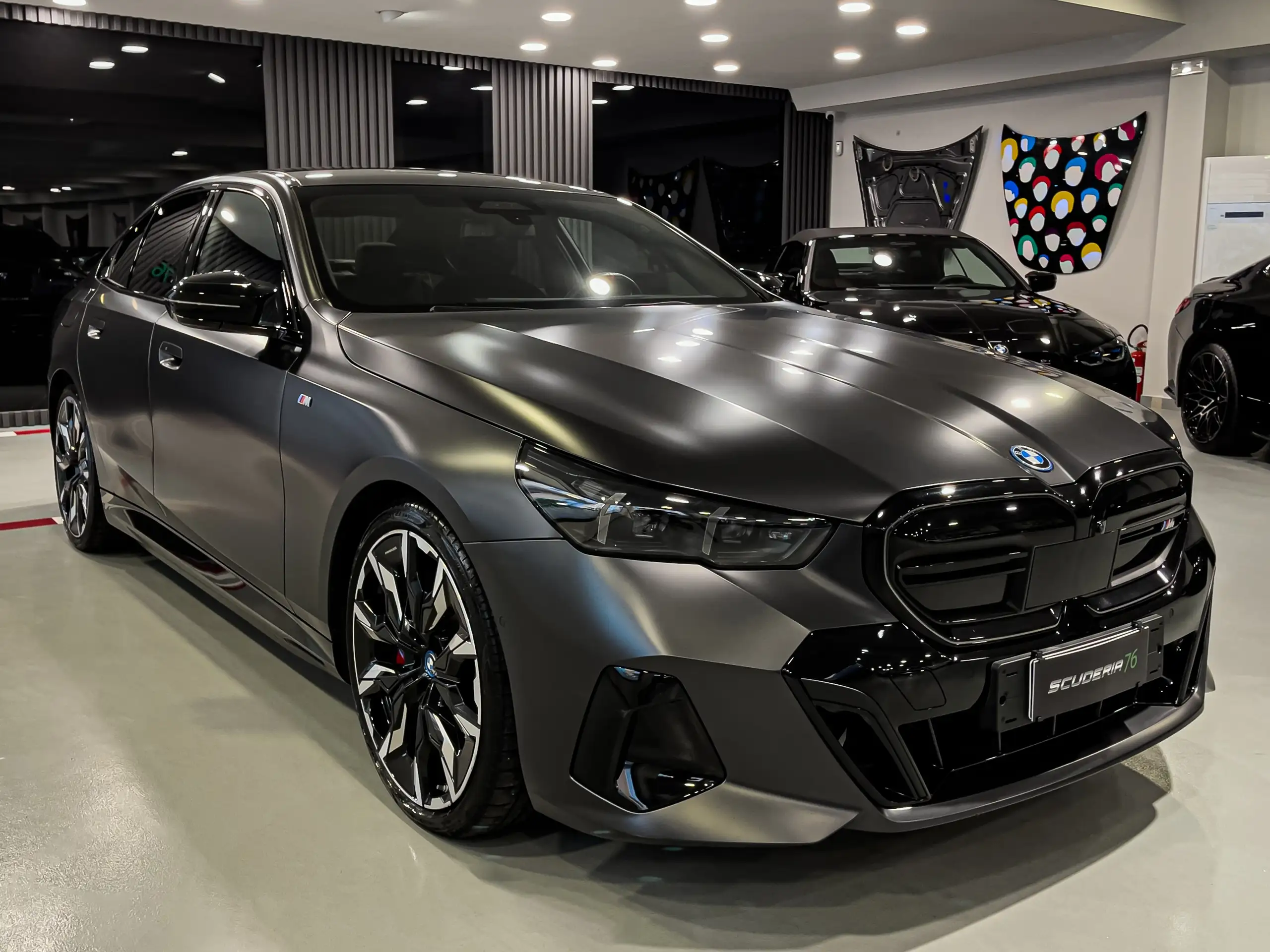 BMW - i5