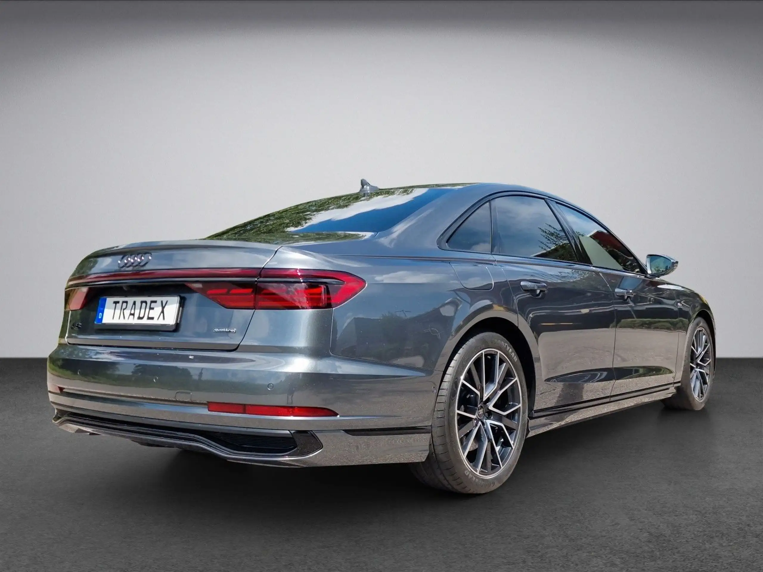 Audi - A8