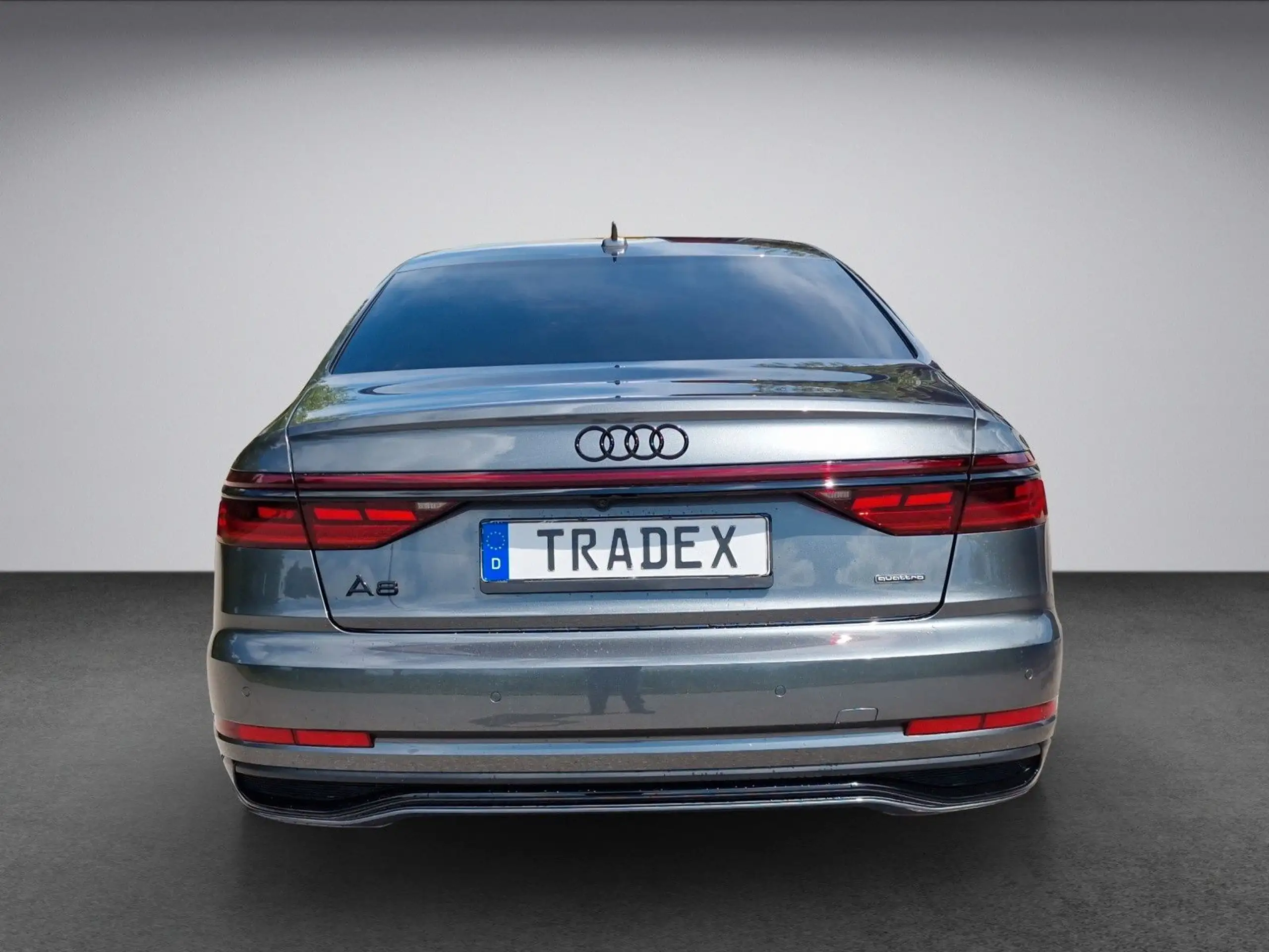 Audi - A8