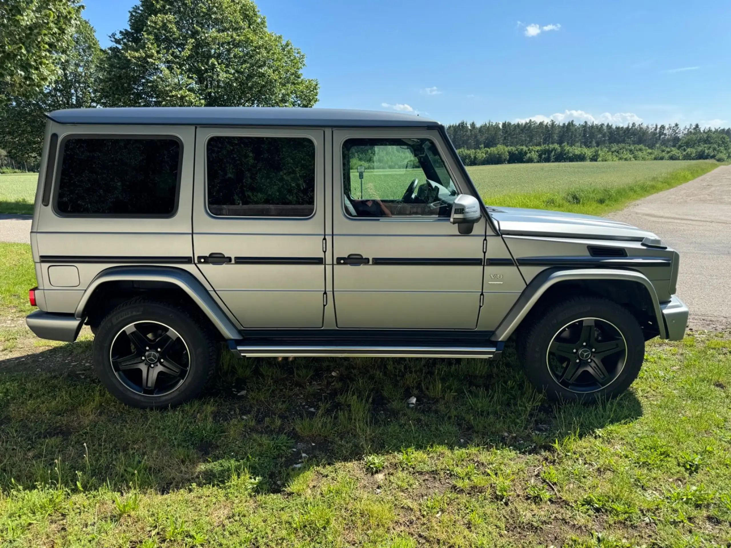 Mercedes-Benz - G 500