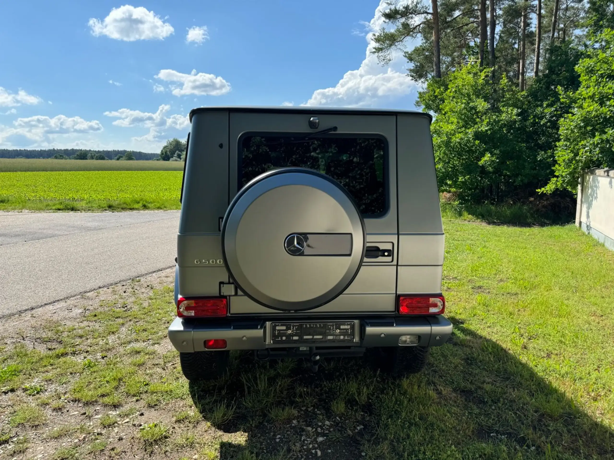 Mercedes-Benz - G 500