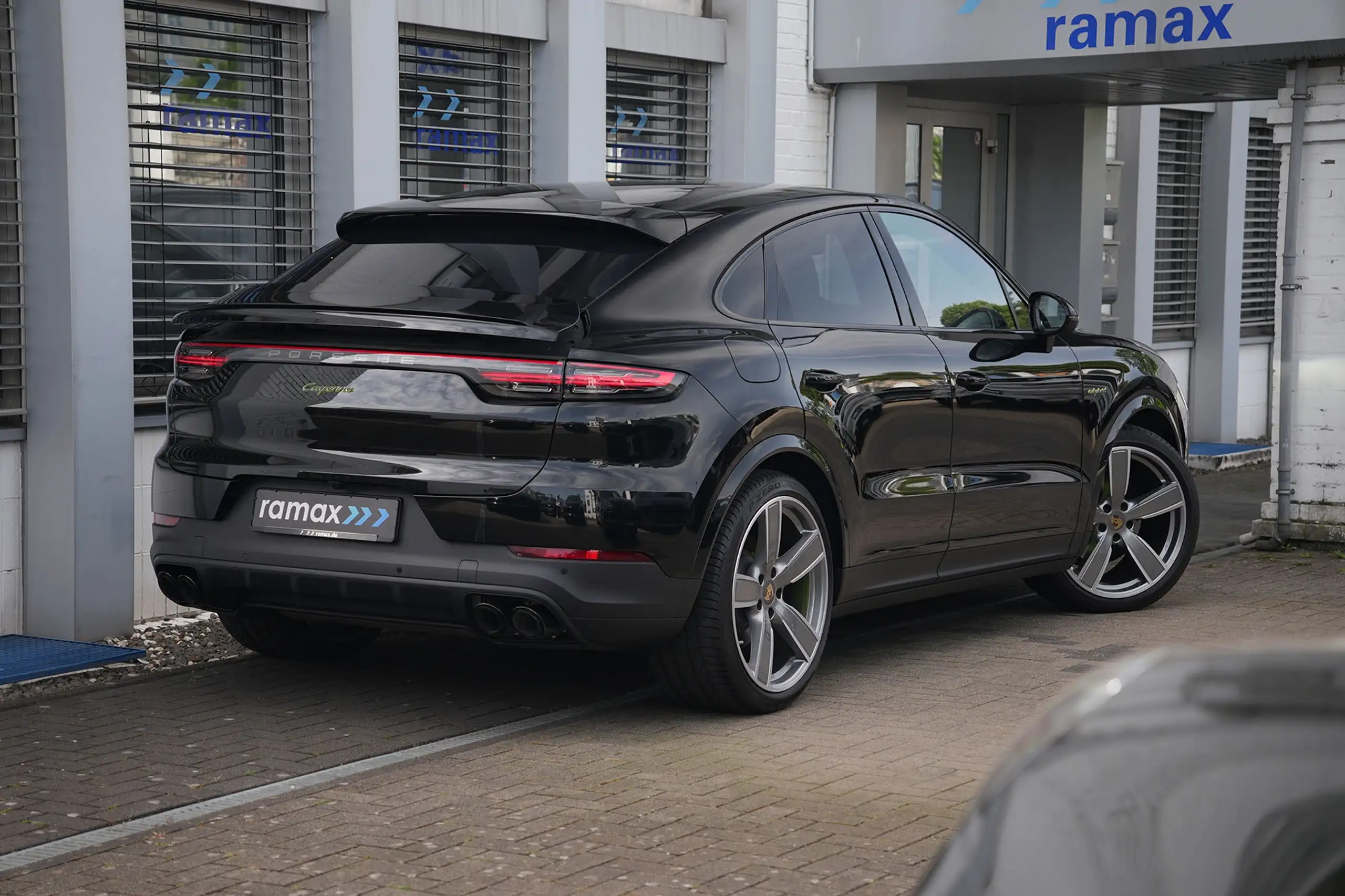 Porsche - Cayenne