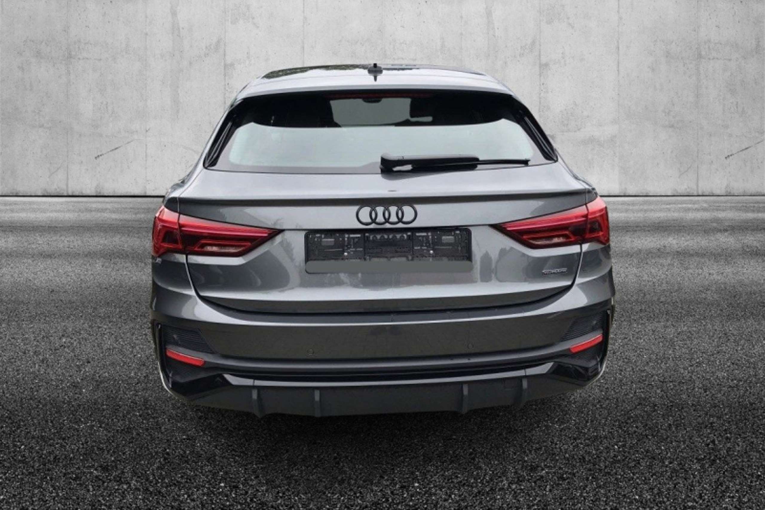 Audi - Q3