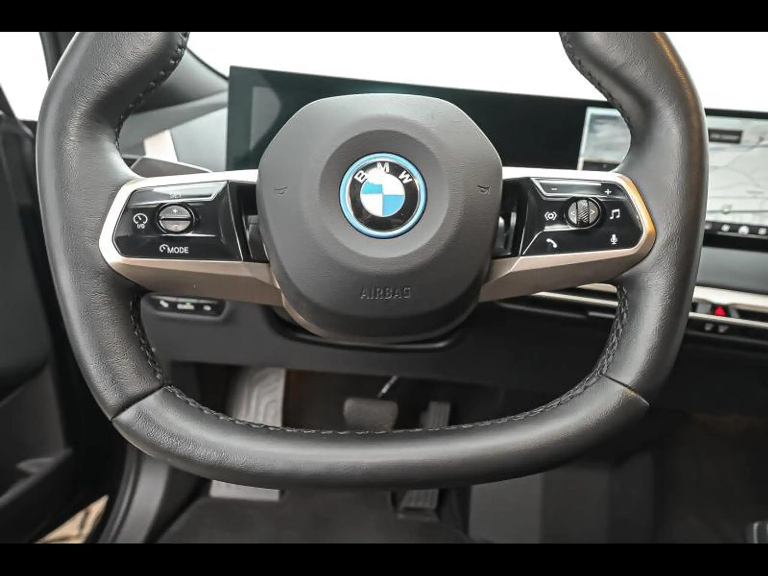 BMW - iX