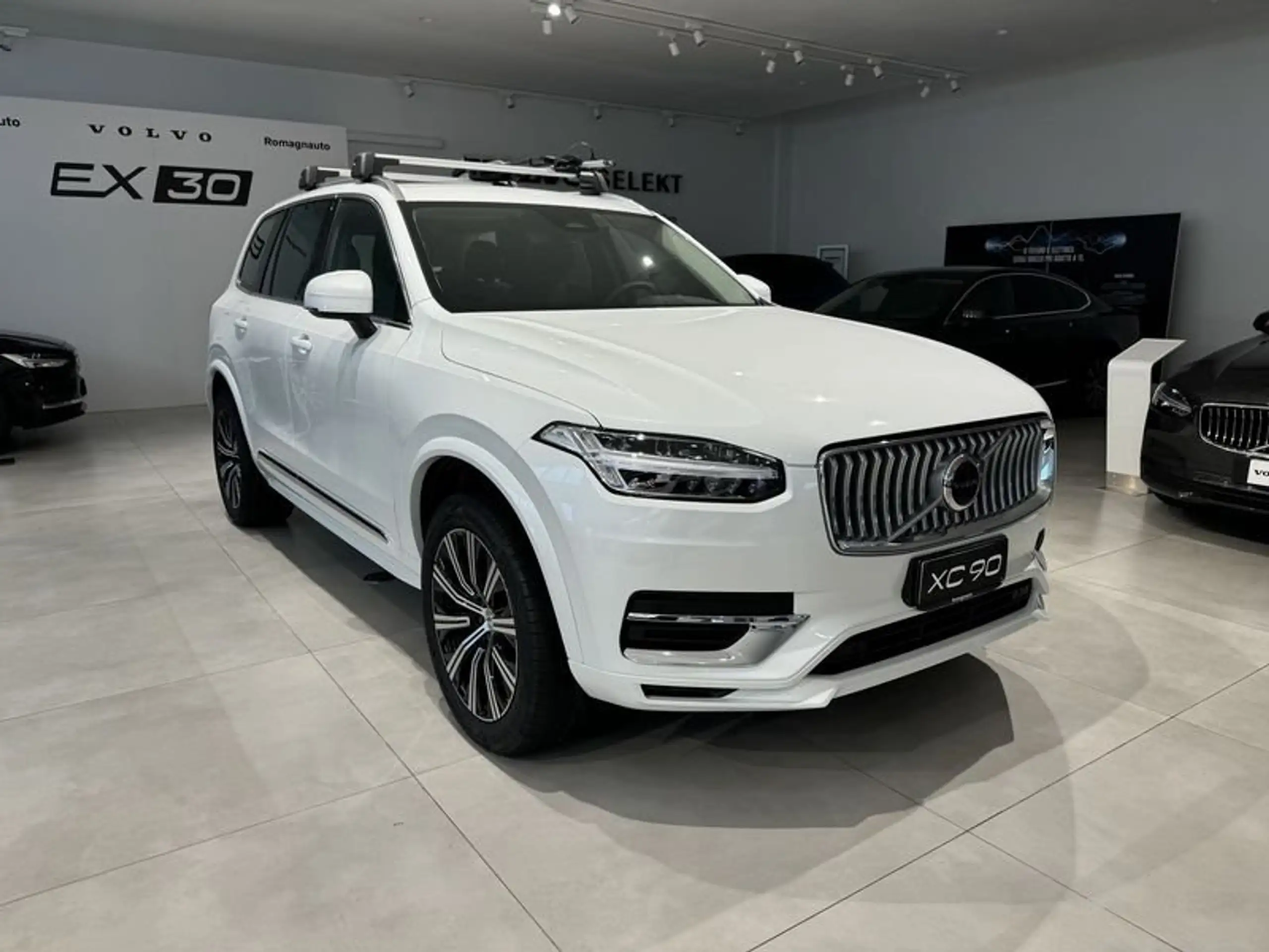 Volvo - XC90