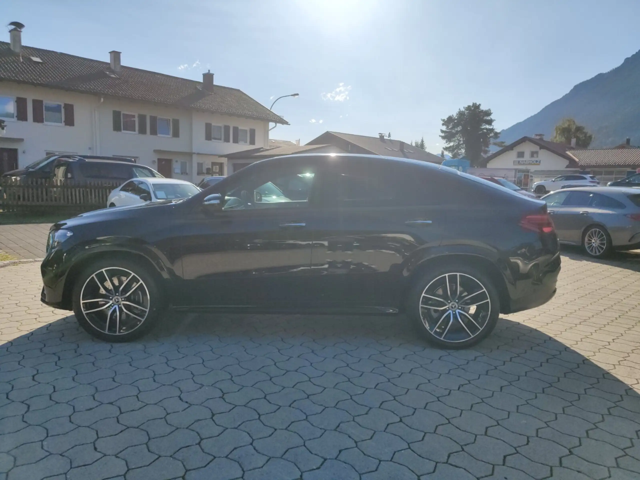 Mercedes-Benz - GLE 350