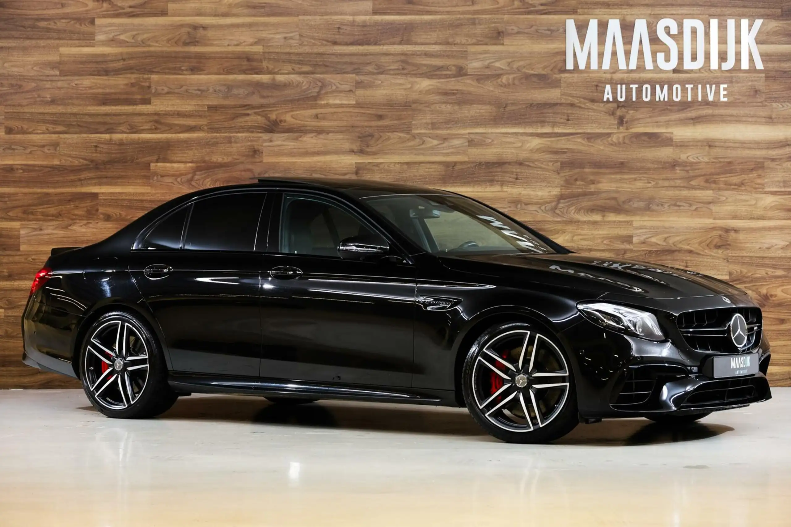 Mercedes-Benz - E 63 AMG