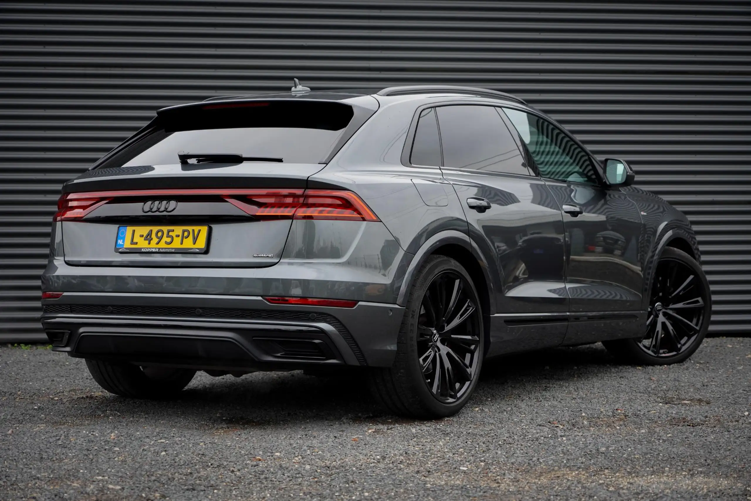 Audi - Q8