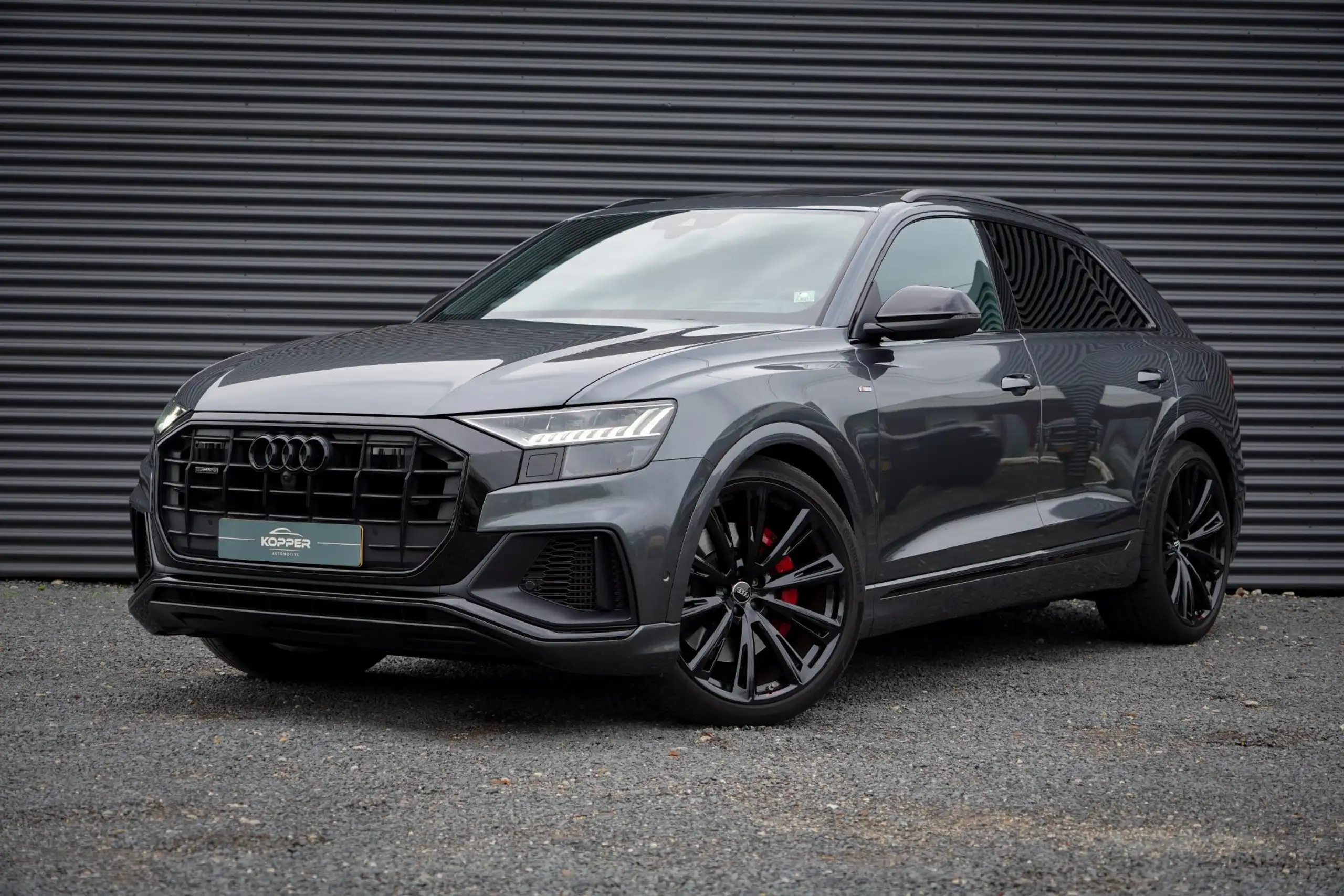 Audi - Q8