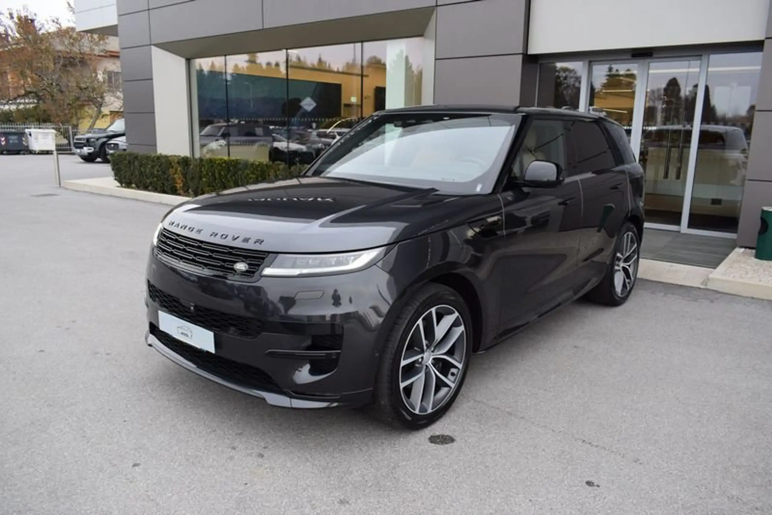 Land Rover - Range Rover Sport