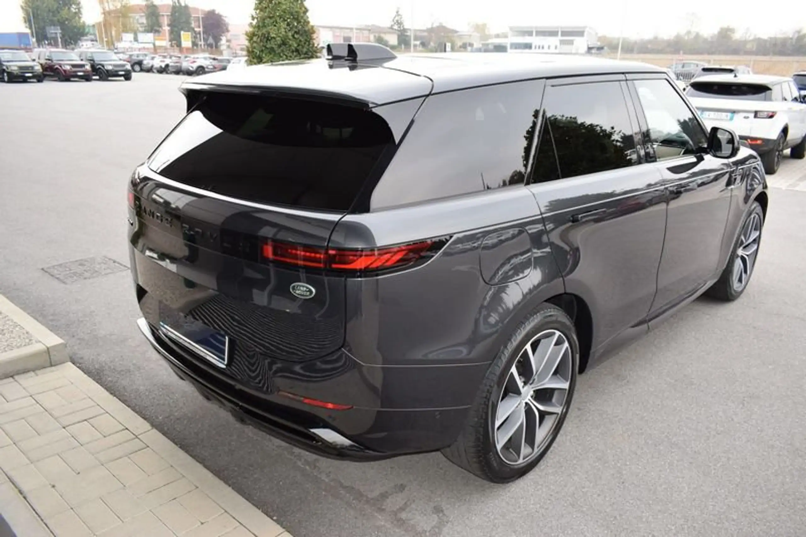 Land Rover - Range Rover Sport