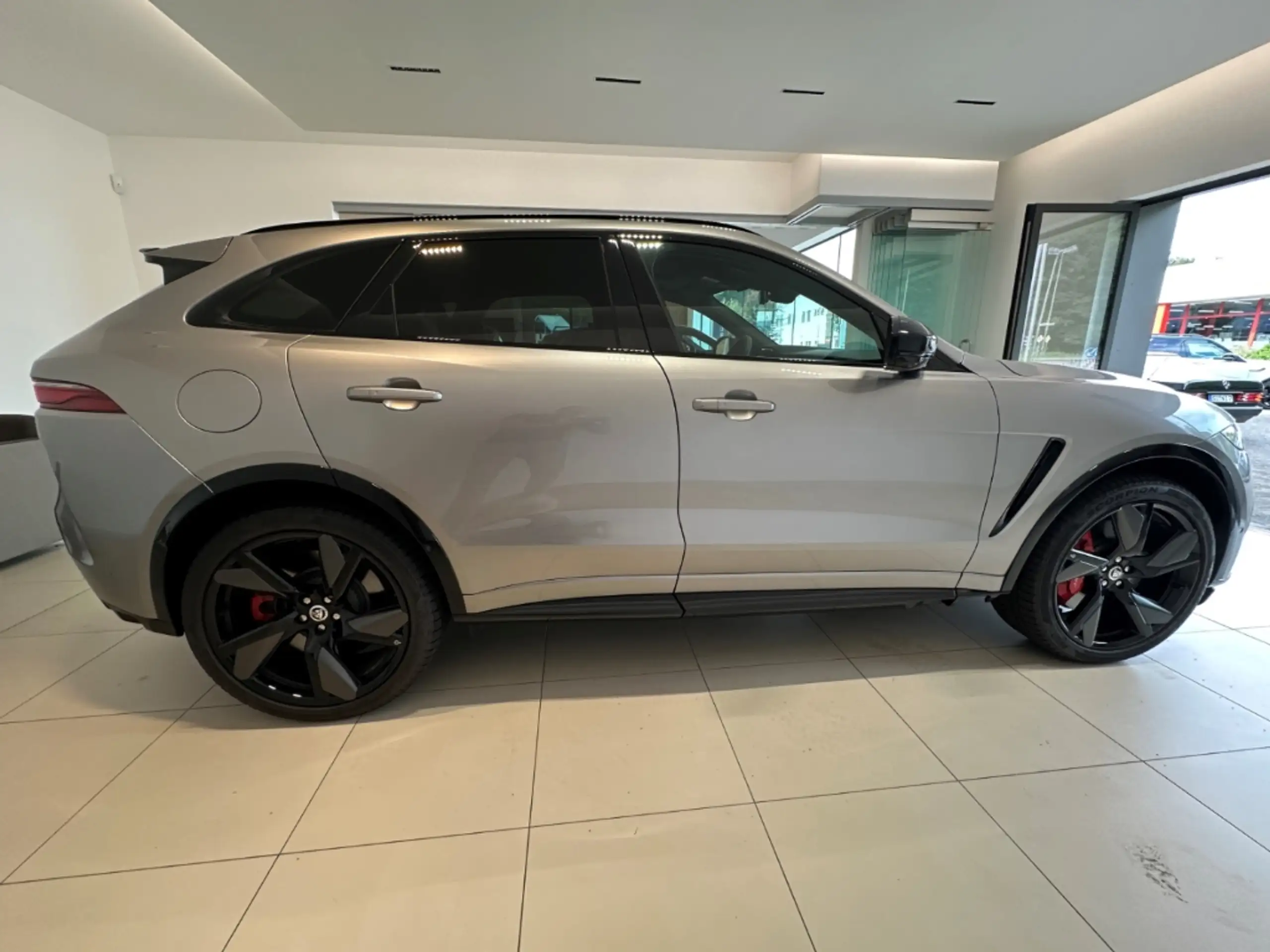 Jaguar - F-Pace