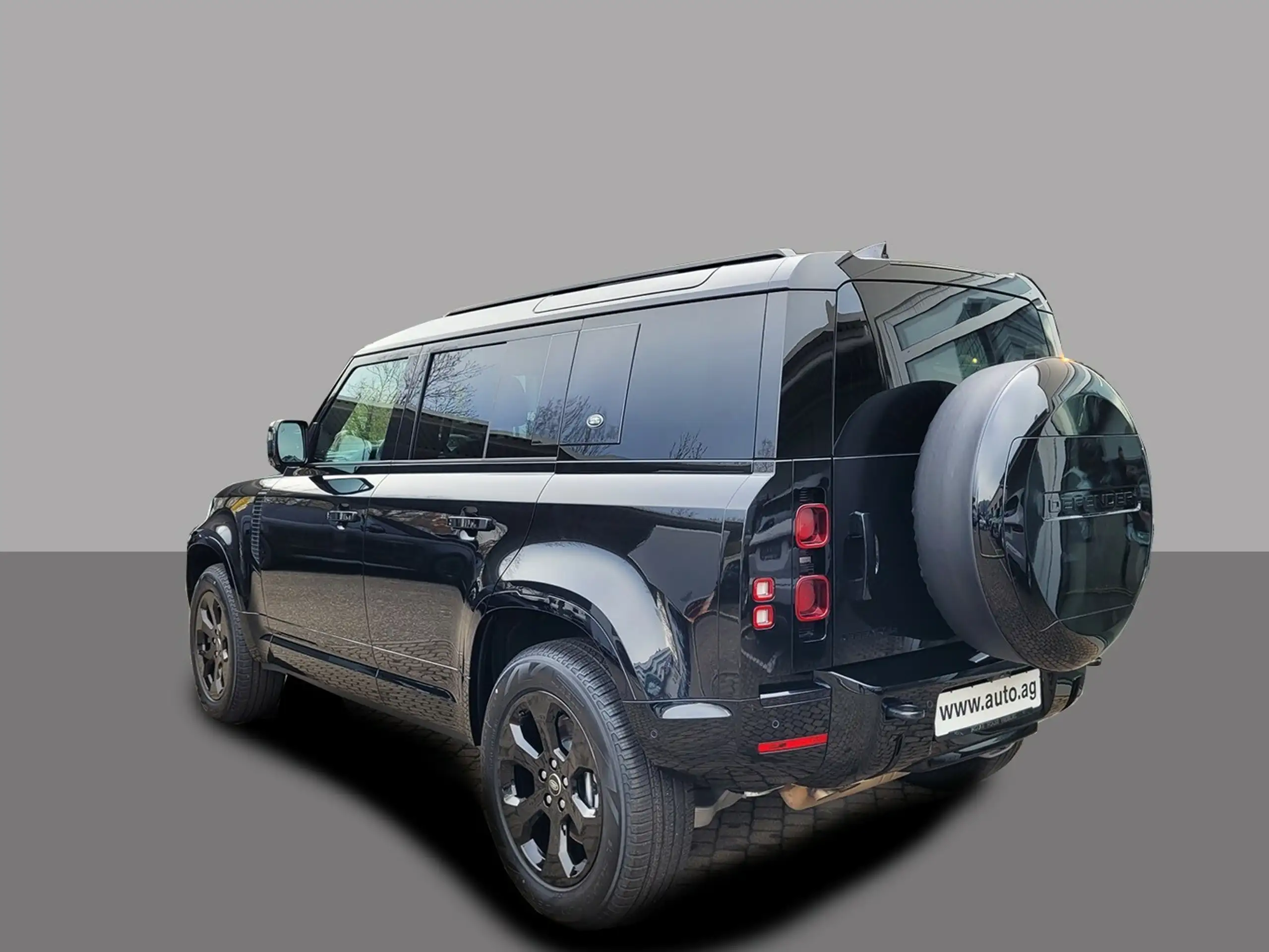 Land Rover - Defender