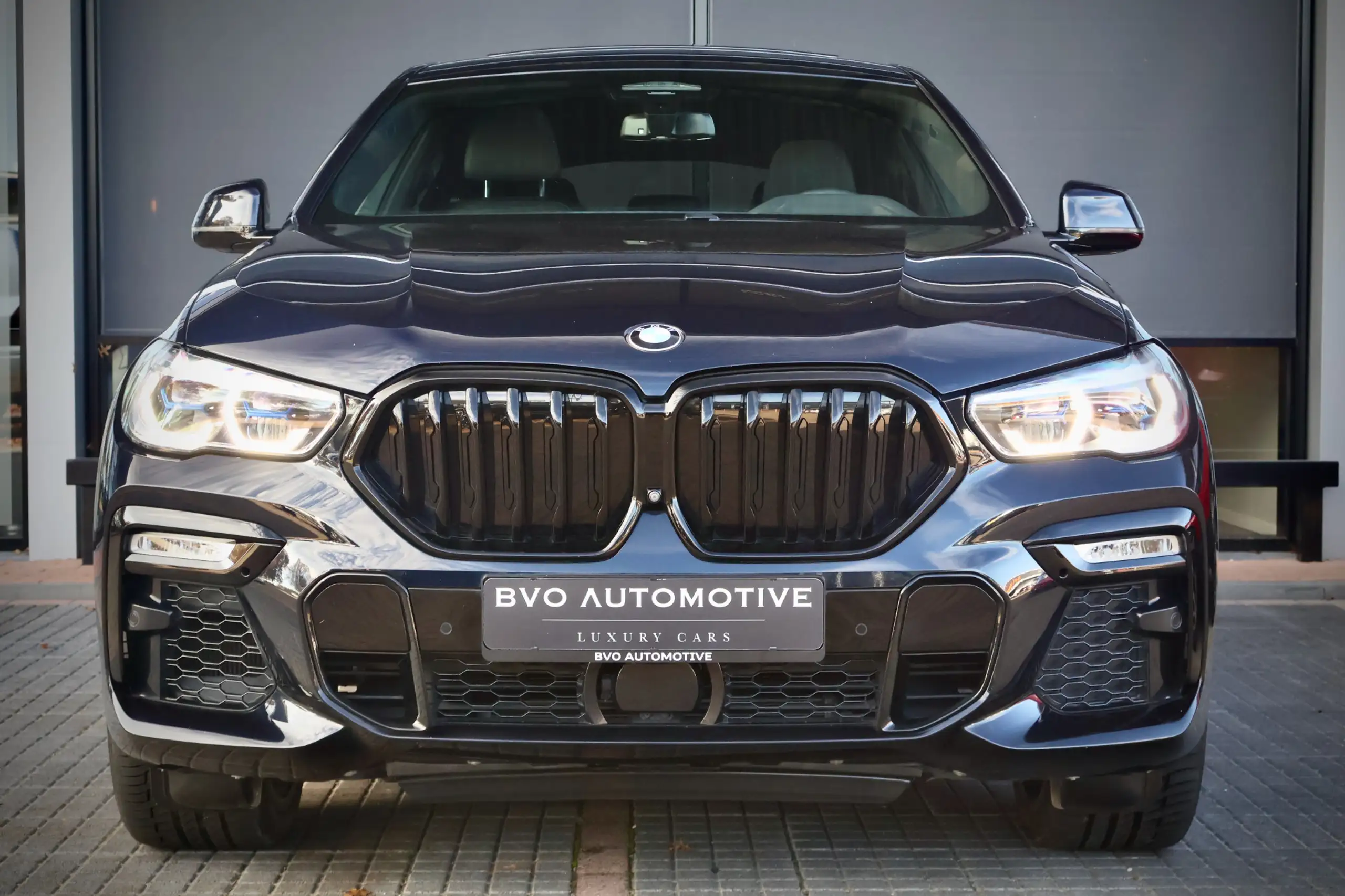 BMW - X6