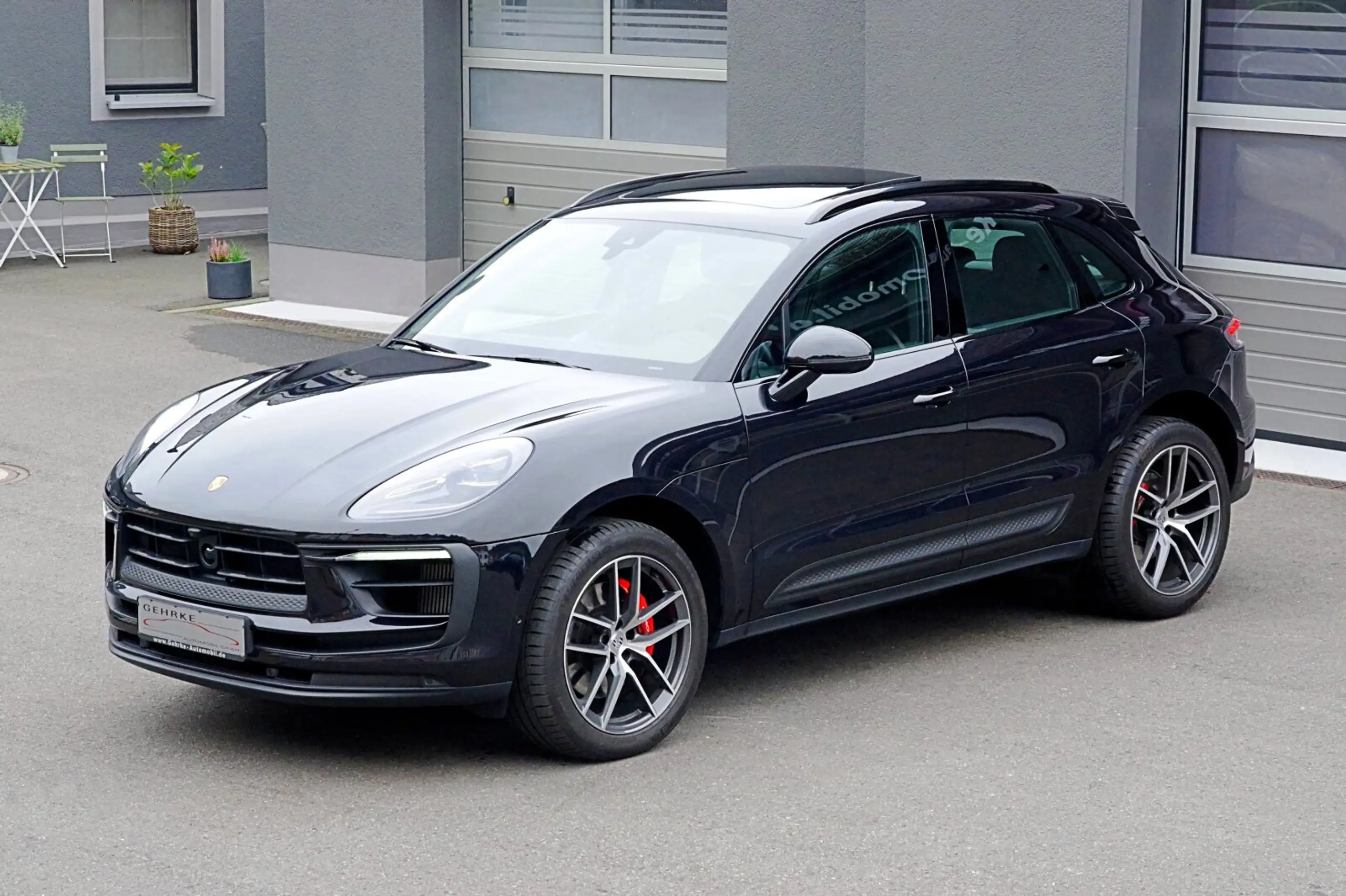 Porsche - Macan