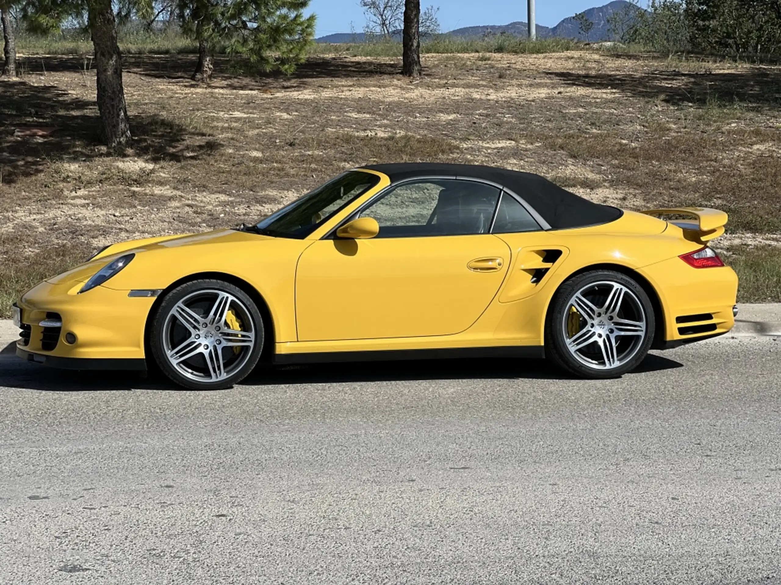 Porsche - 911