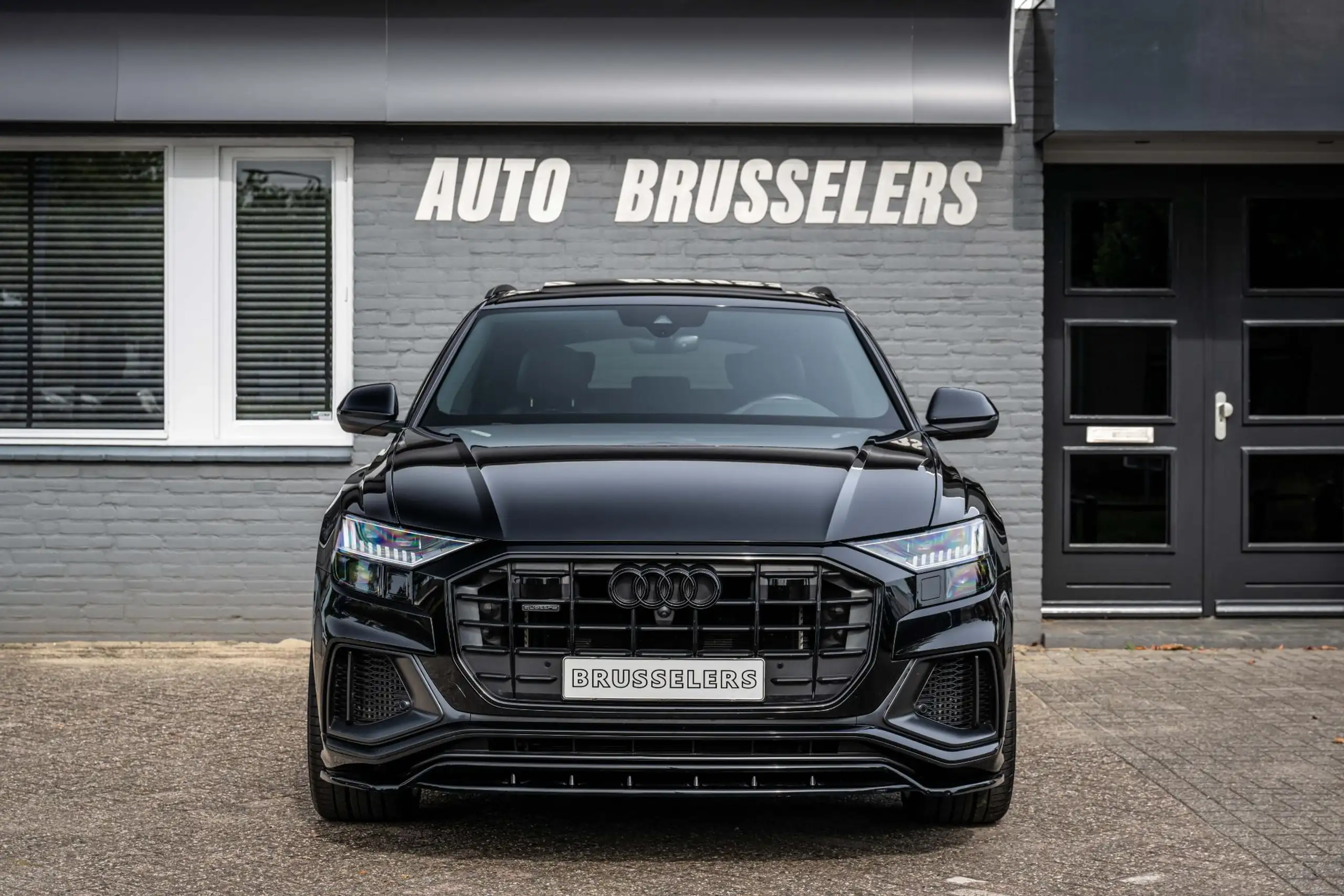 Audi - Q8