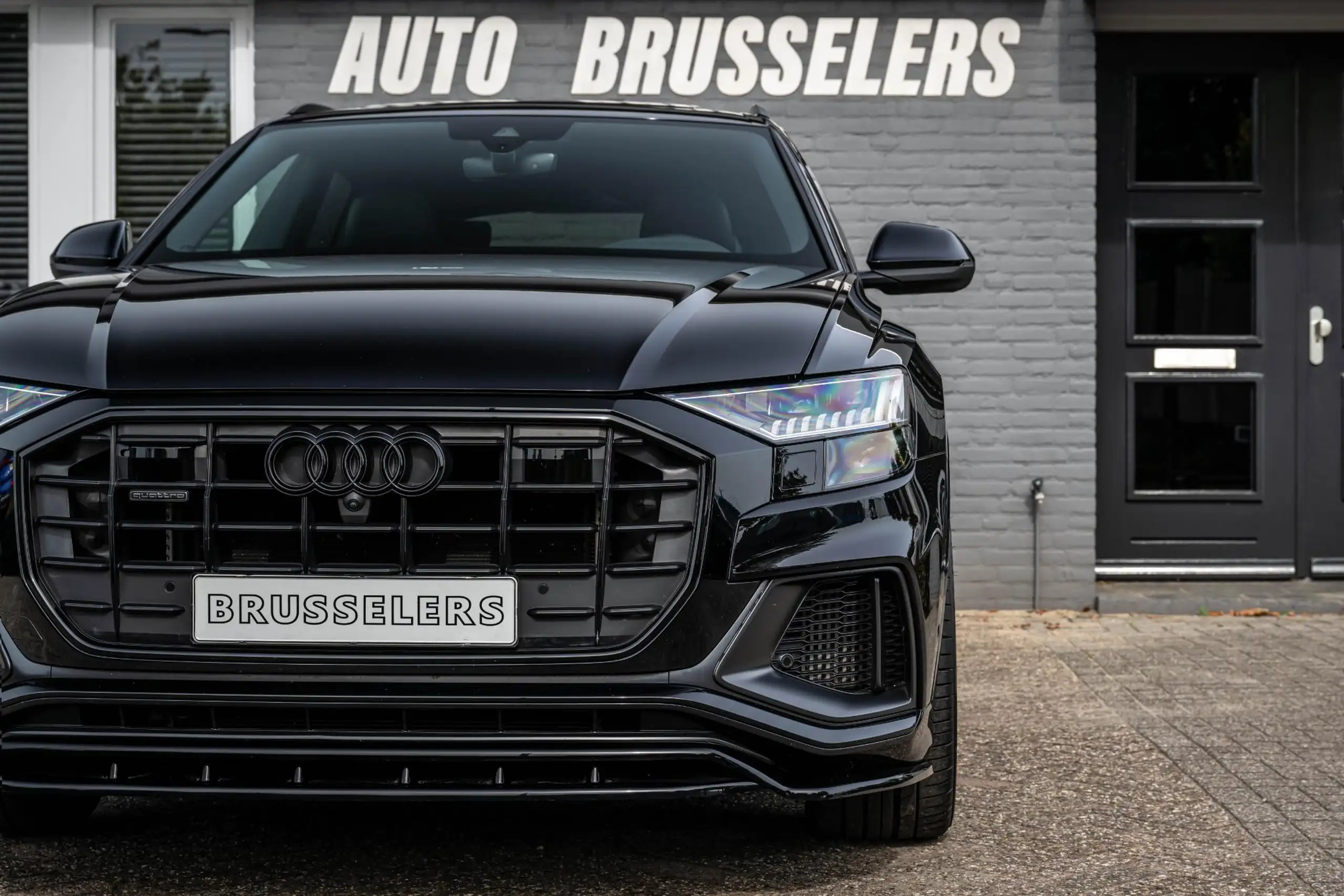 Audi - Q8