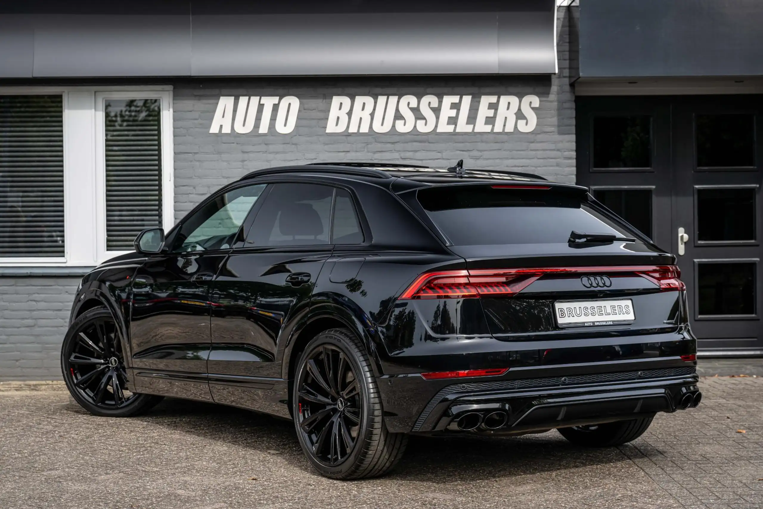 Audi - Q8