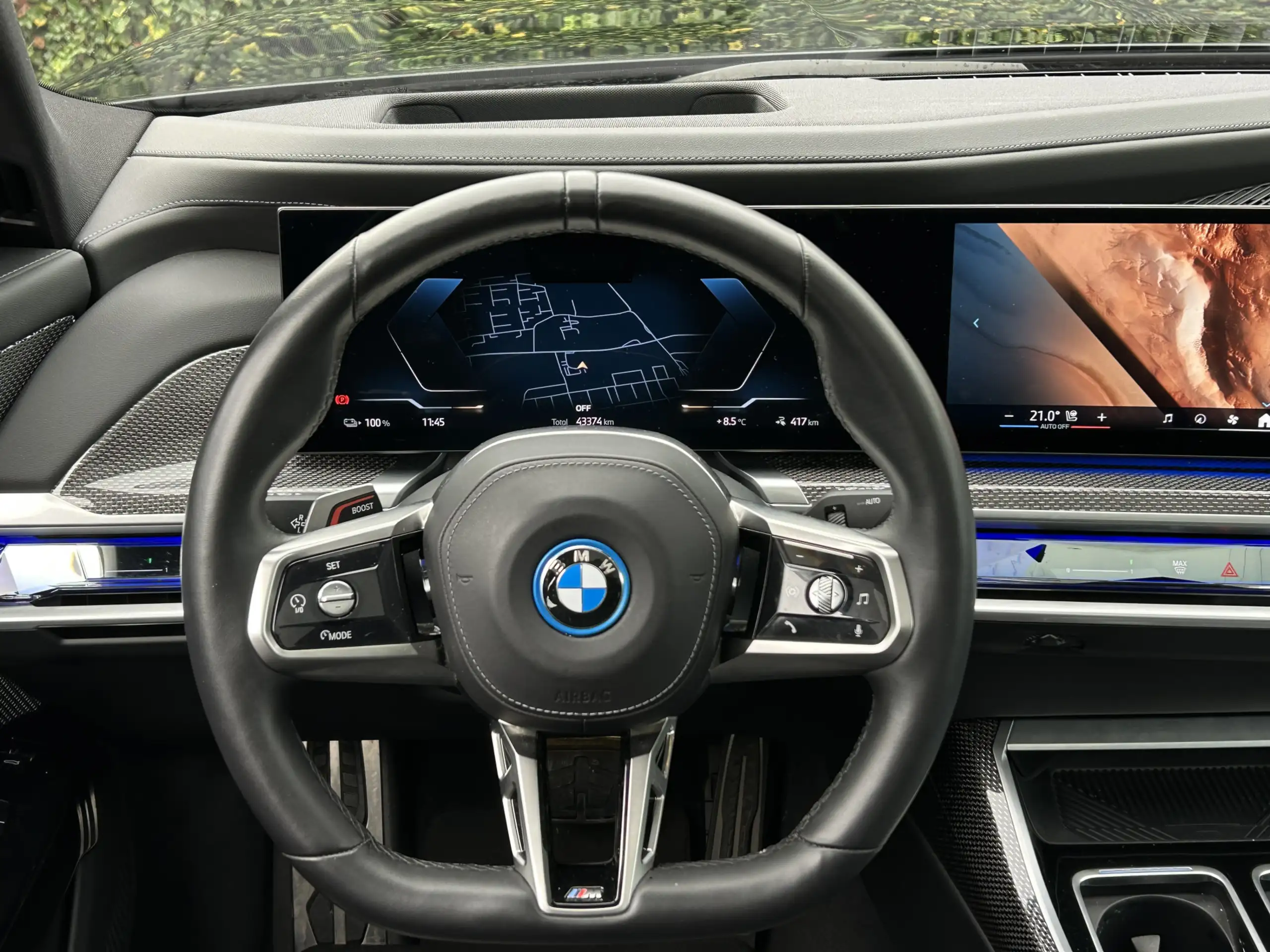 BMW - i7