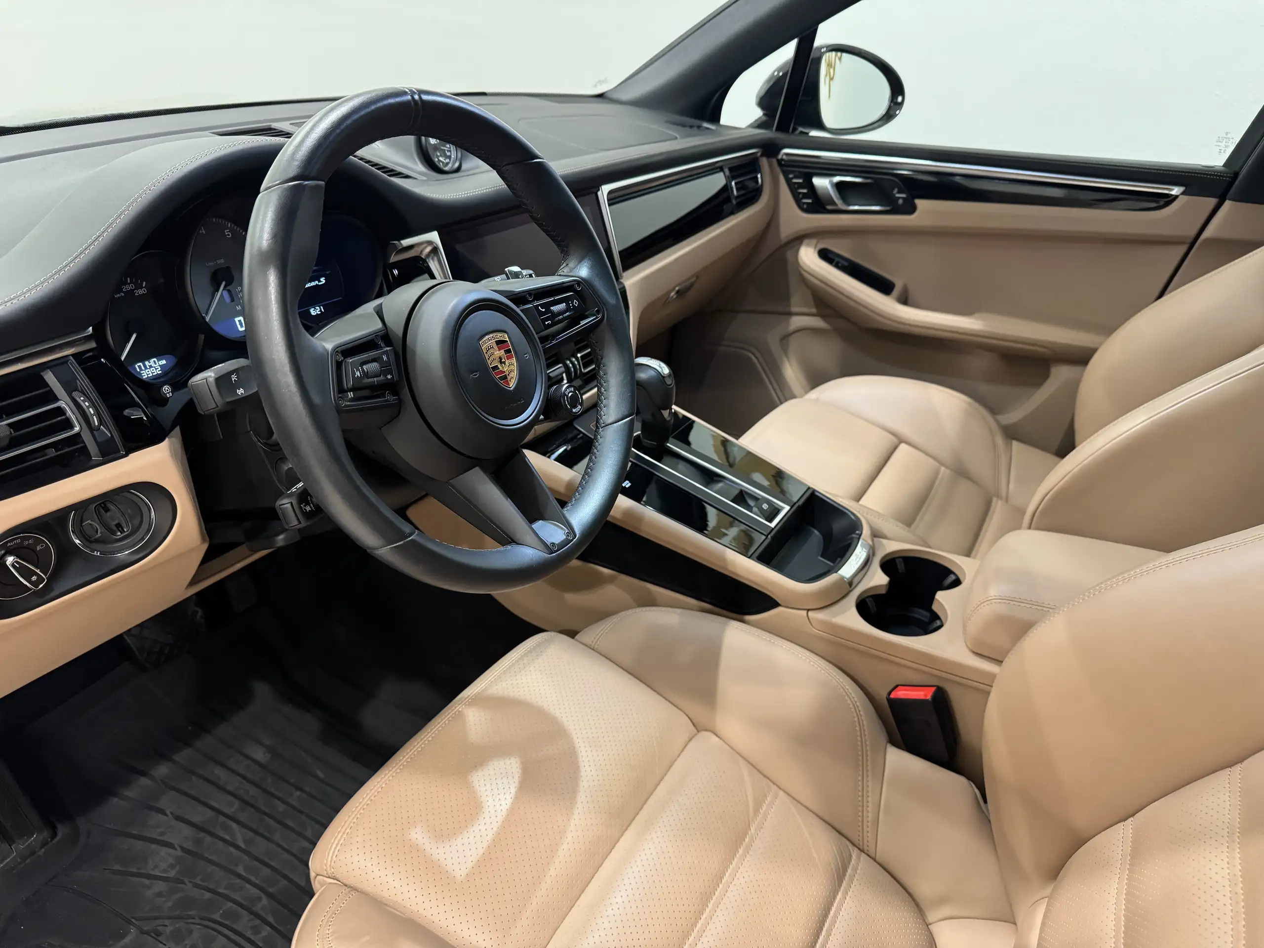 Porsche - Macan