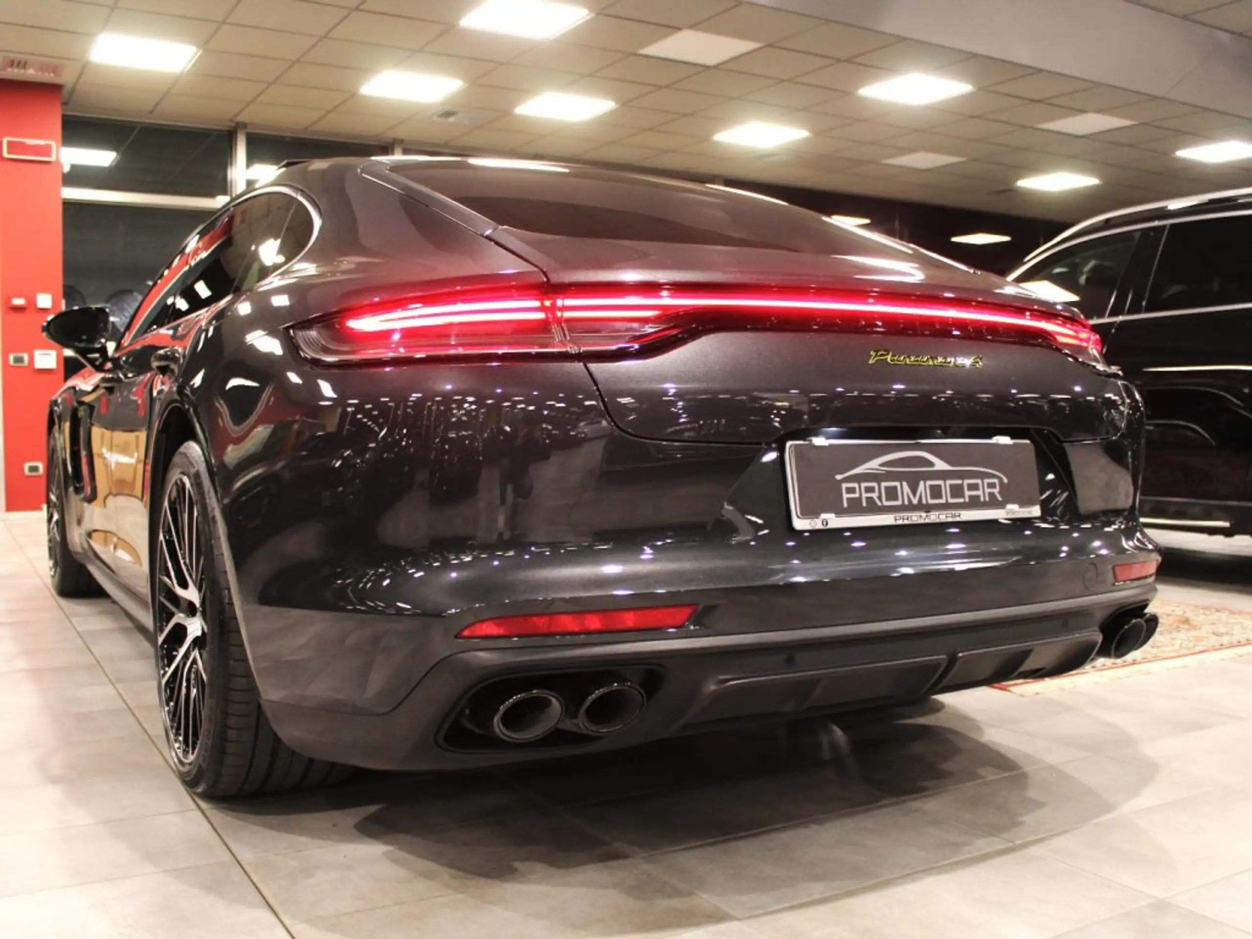 Porsche - Panamera