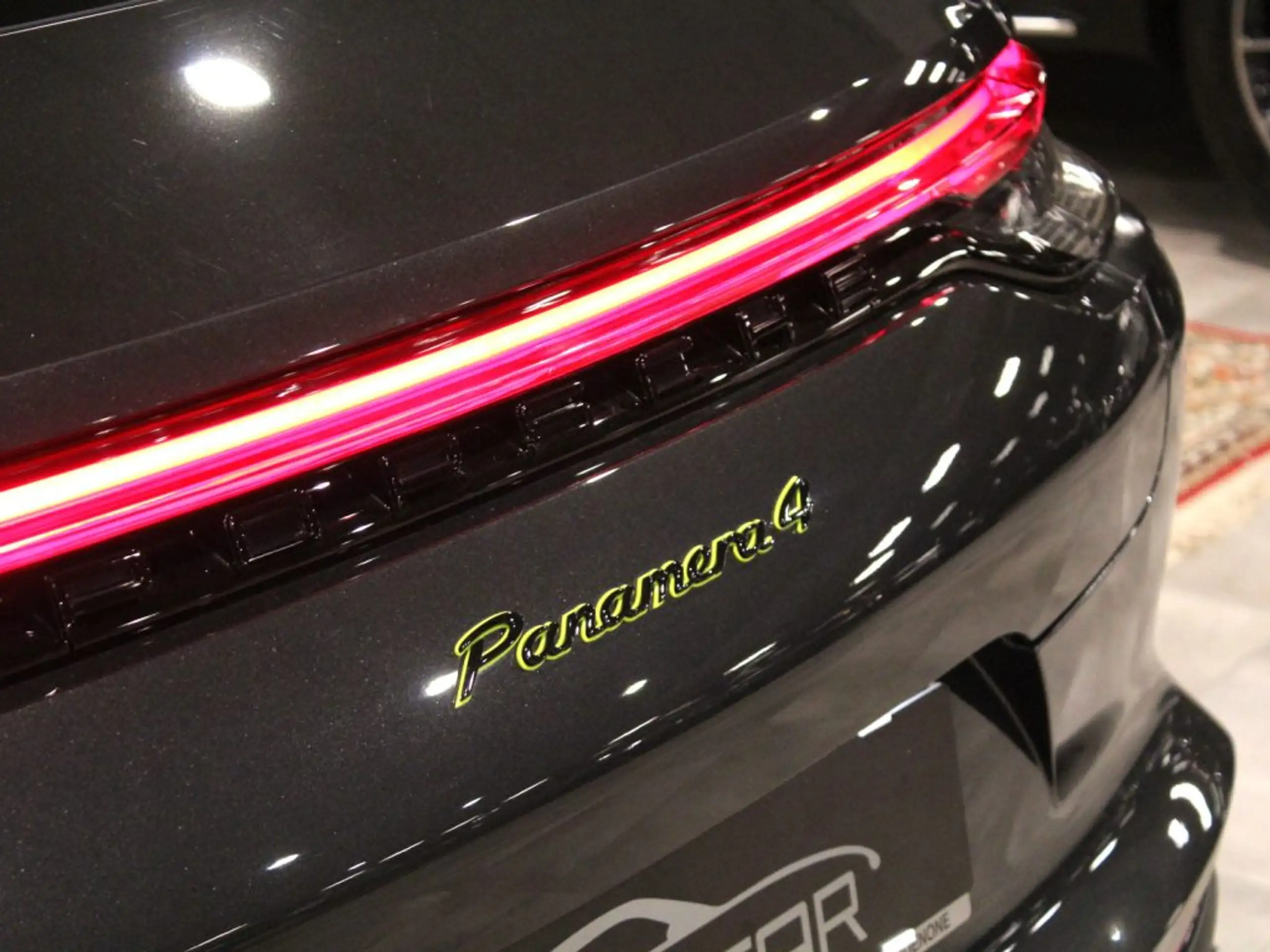 Porsche - Panamera