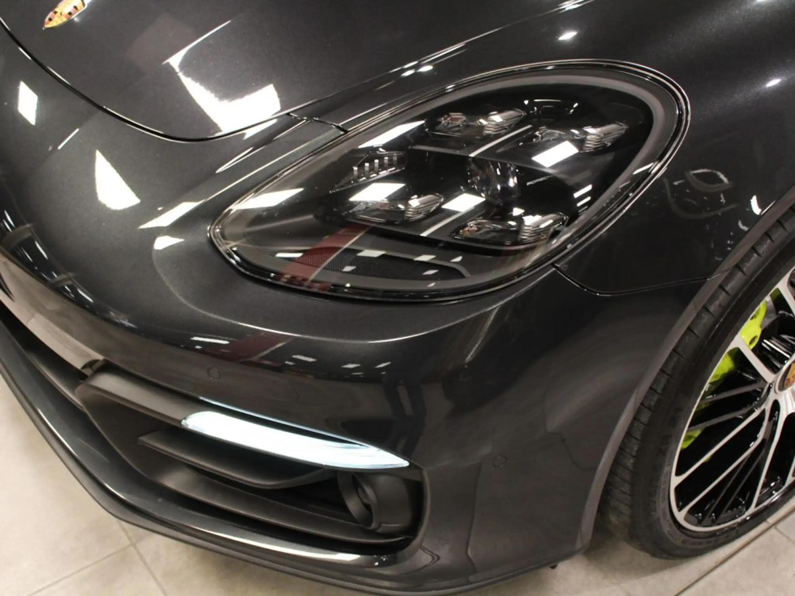 Porsche - Panamera