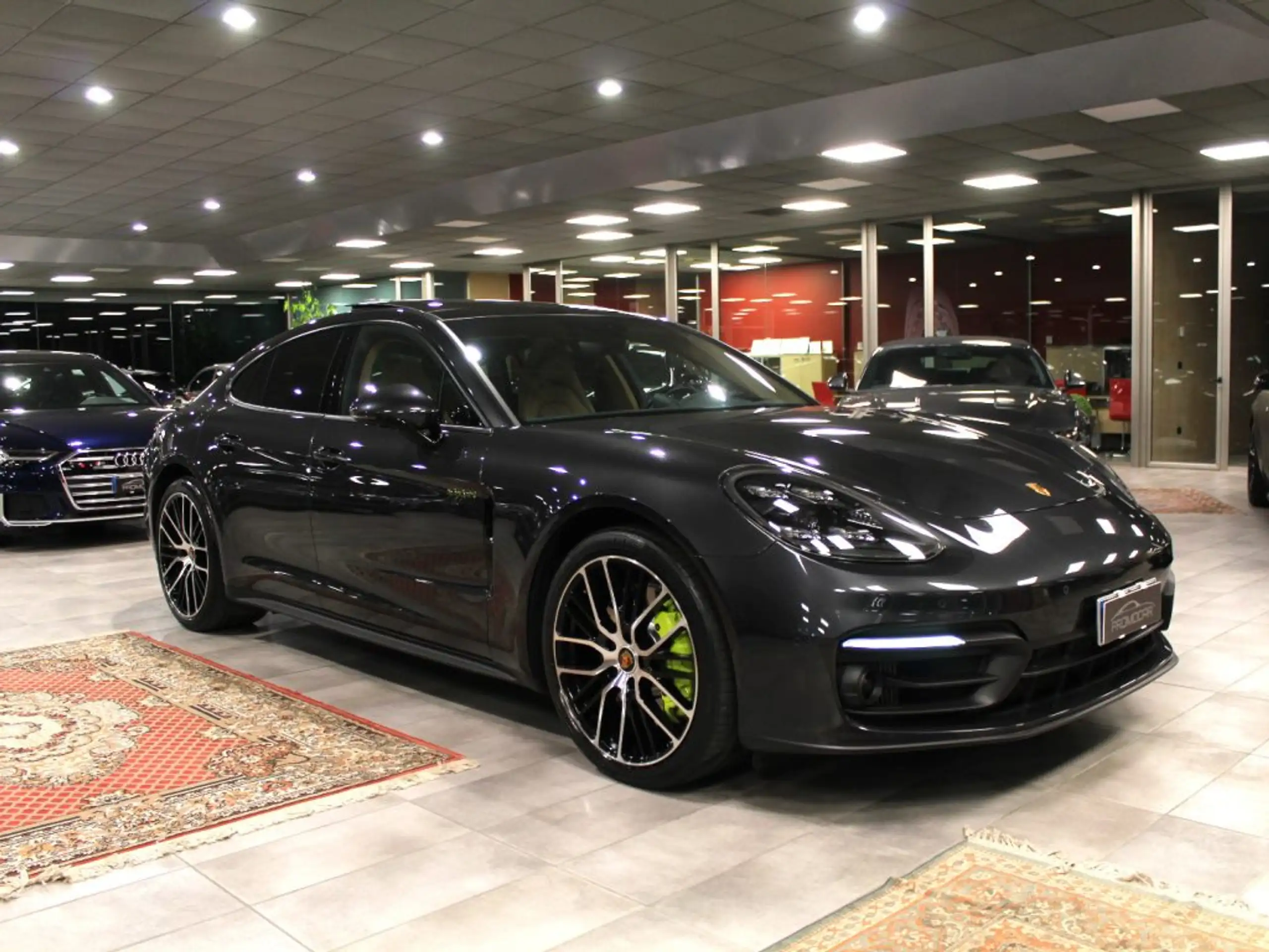 Porsche - Panamera