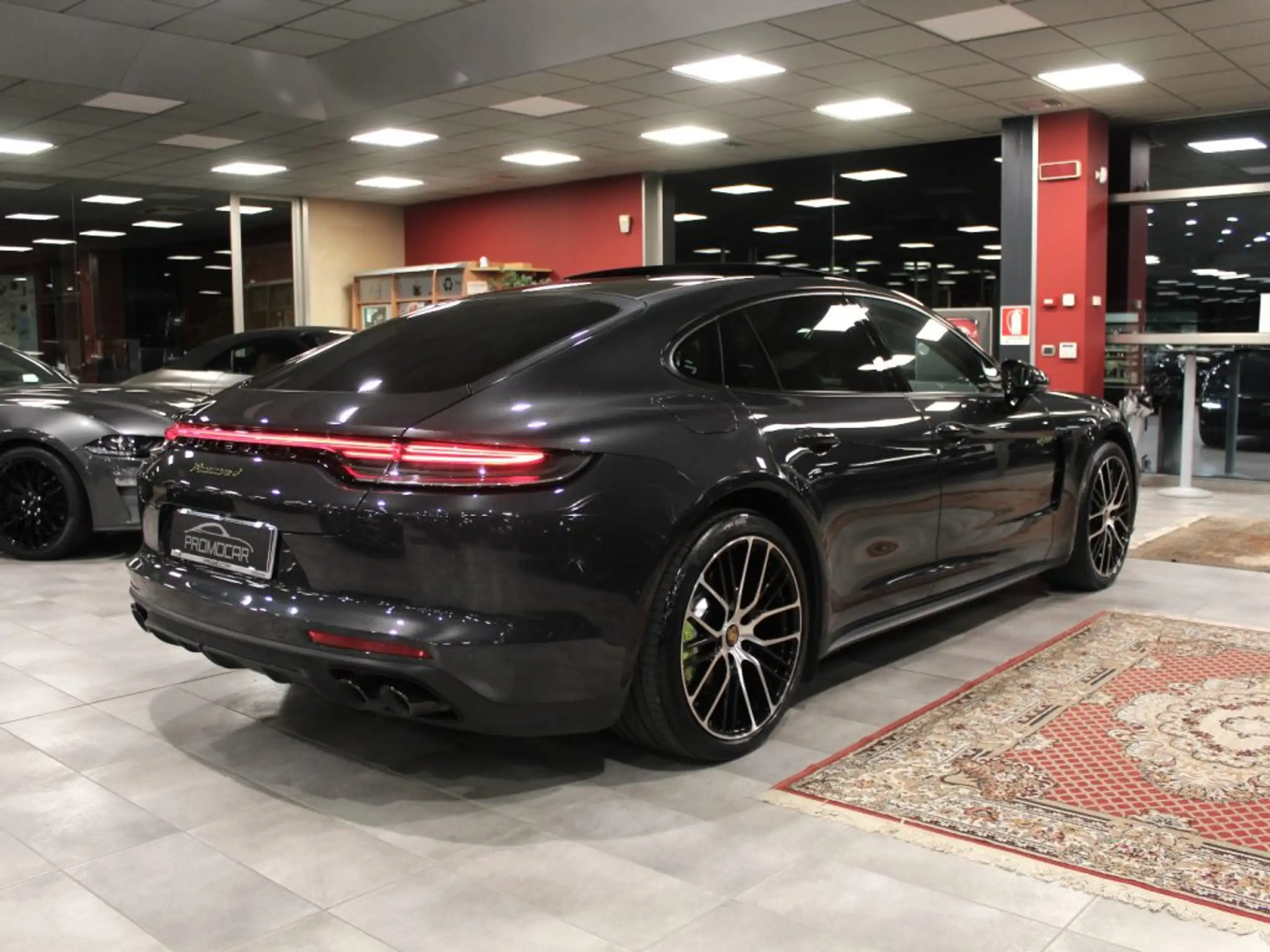 Porsche - Panamera