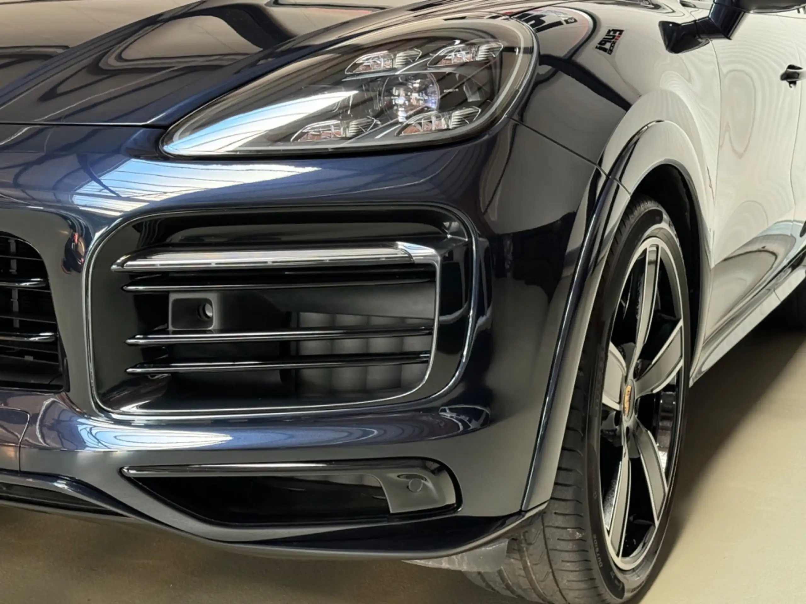 Porsche - Cayenne