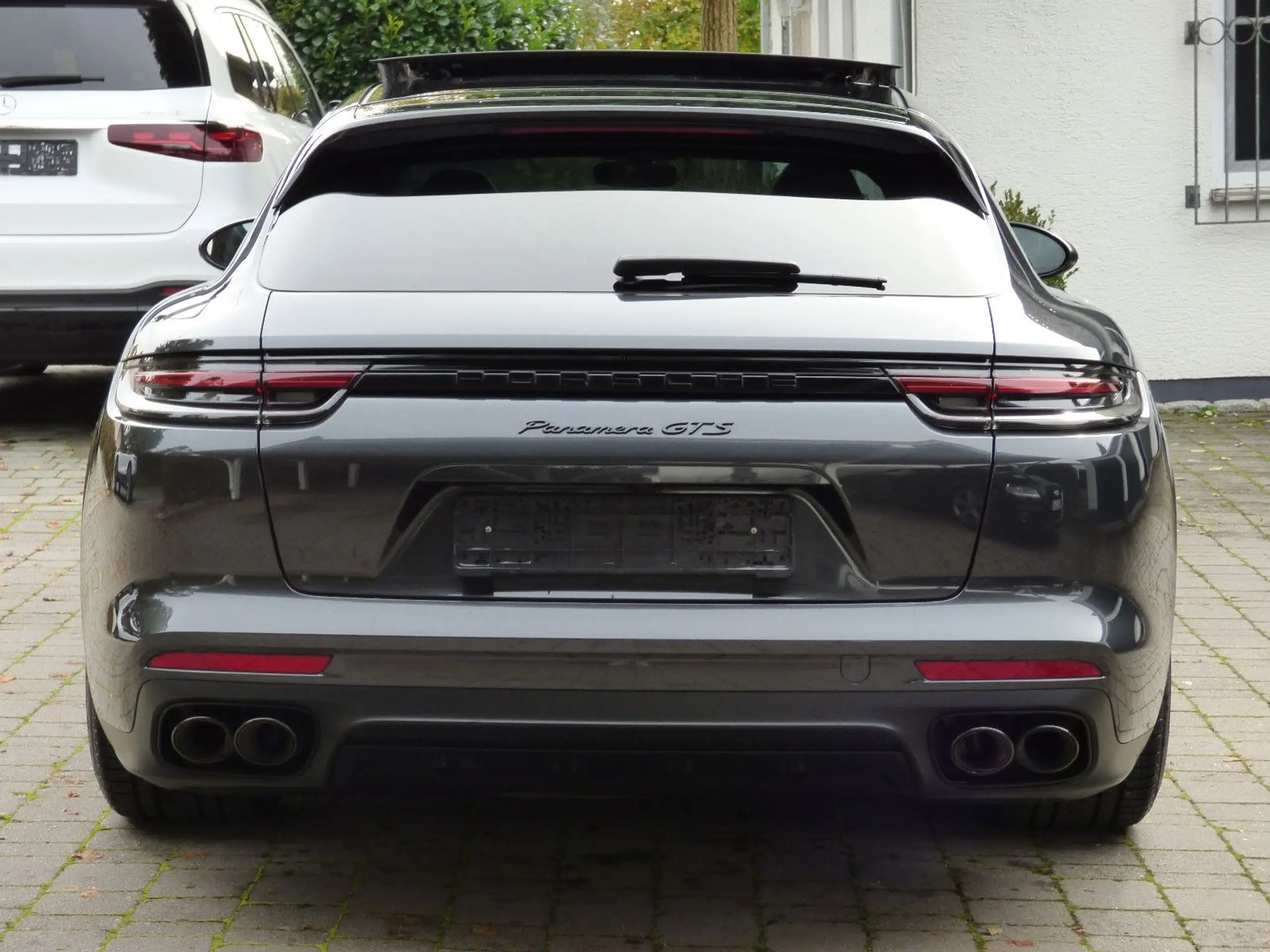 Porsche - Panamera